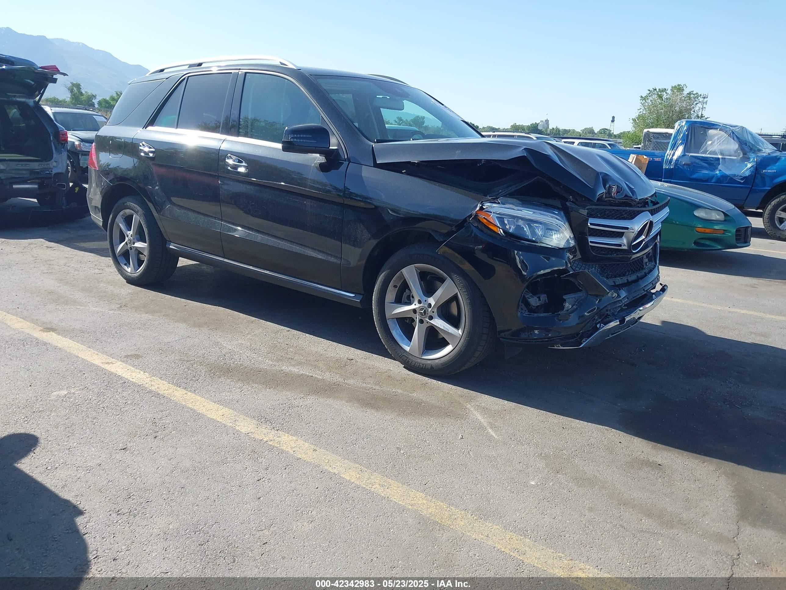 2017 Mercedes-Benz GLE 350, VIN 4JGDA5HB5HA914649 — Front end