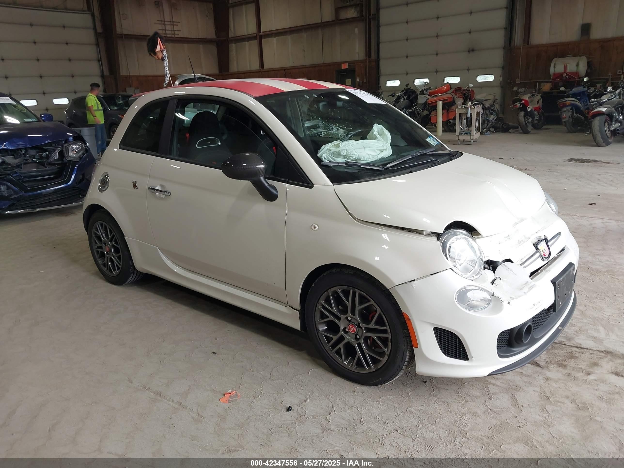 2017 FIAT 500 Abarth, VIN 3C3CFFFH6HT661725 — Front end