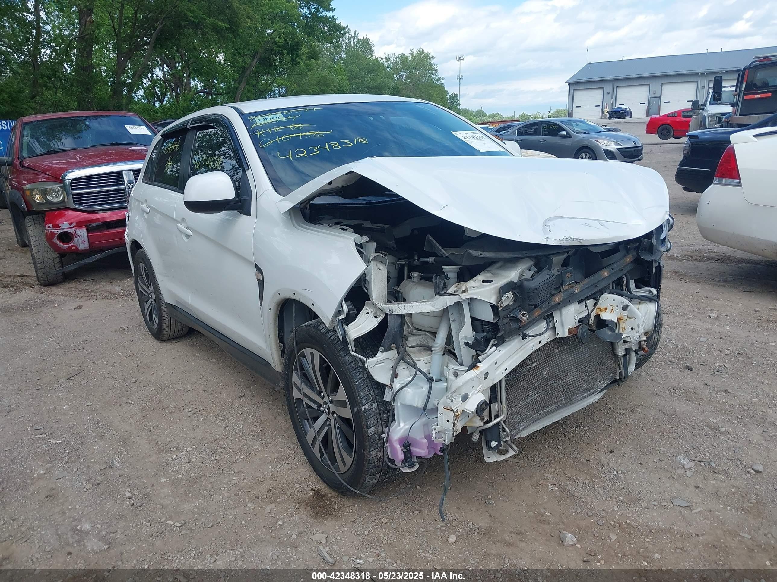 2020 Mitsubishi Outlander ES, VIN JA4AP3AU0LU010456 — После угона