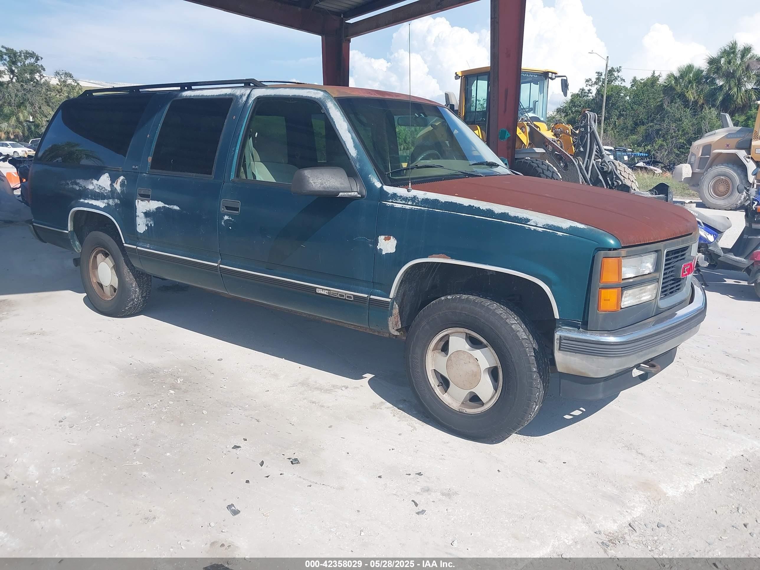1995 GMC Suburban, VIN 1GKFK16K9SJ728534 — Mechanical