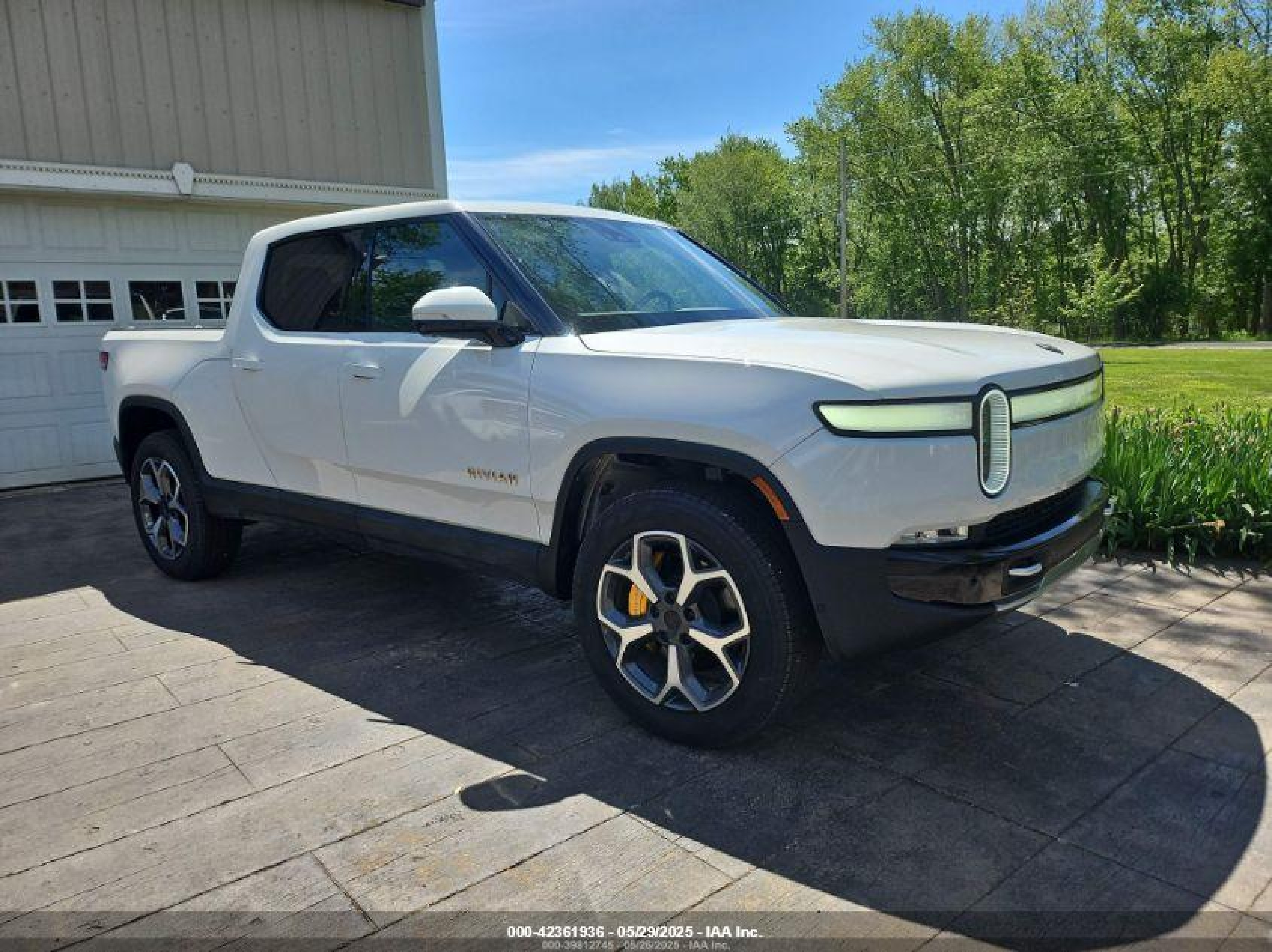 2023 Rivian R1T Adventure, VIN 7FCTGAAA1PN020478 — Normal wear