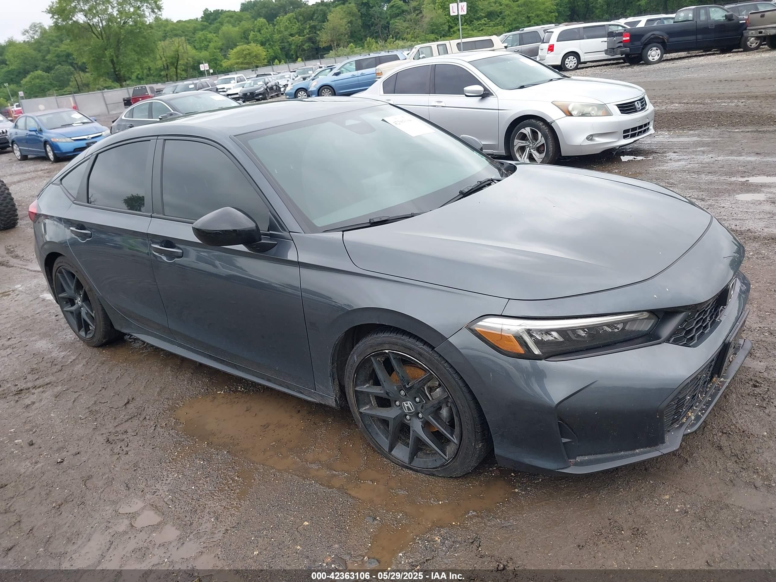 2025 Honda Civic Sport, VIN 19XFL2H81SE007380 — Auction photo 1 of 18