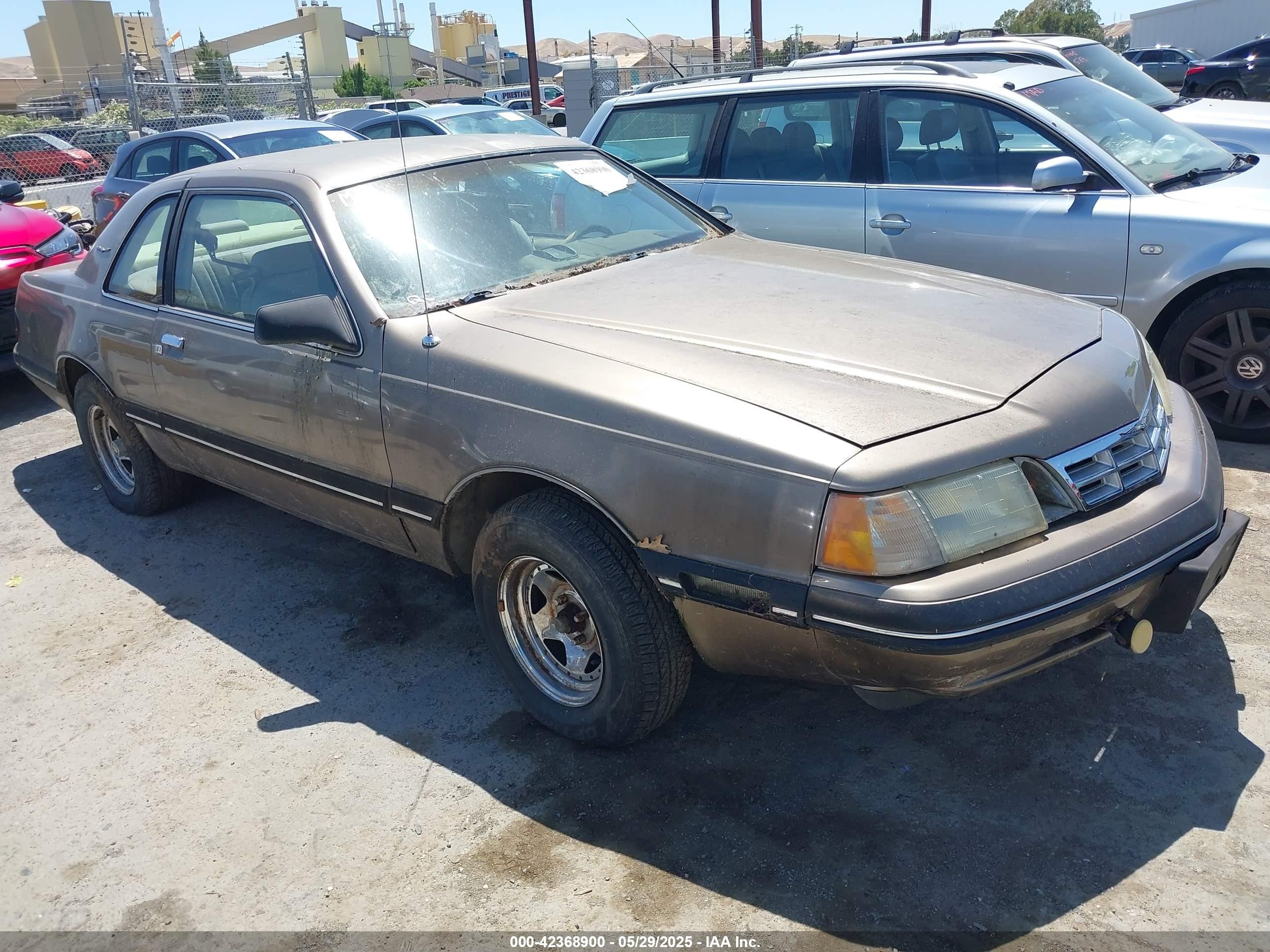 1987 Ford Thunderbird, VIN 1FABP6033HH213366 — Normal wear
