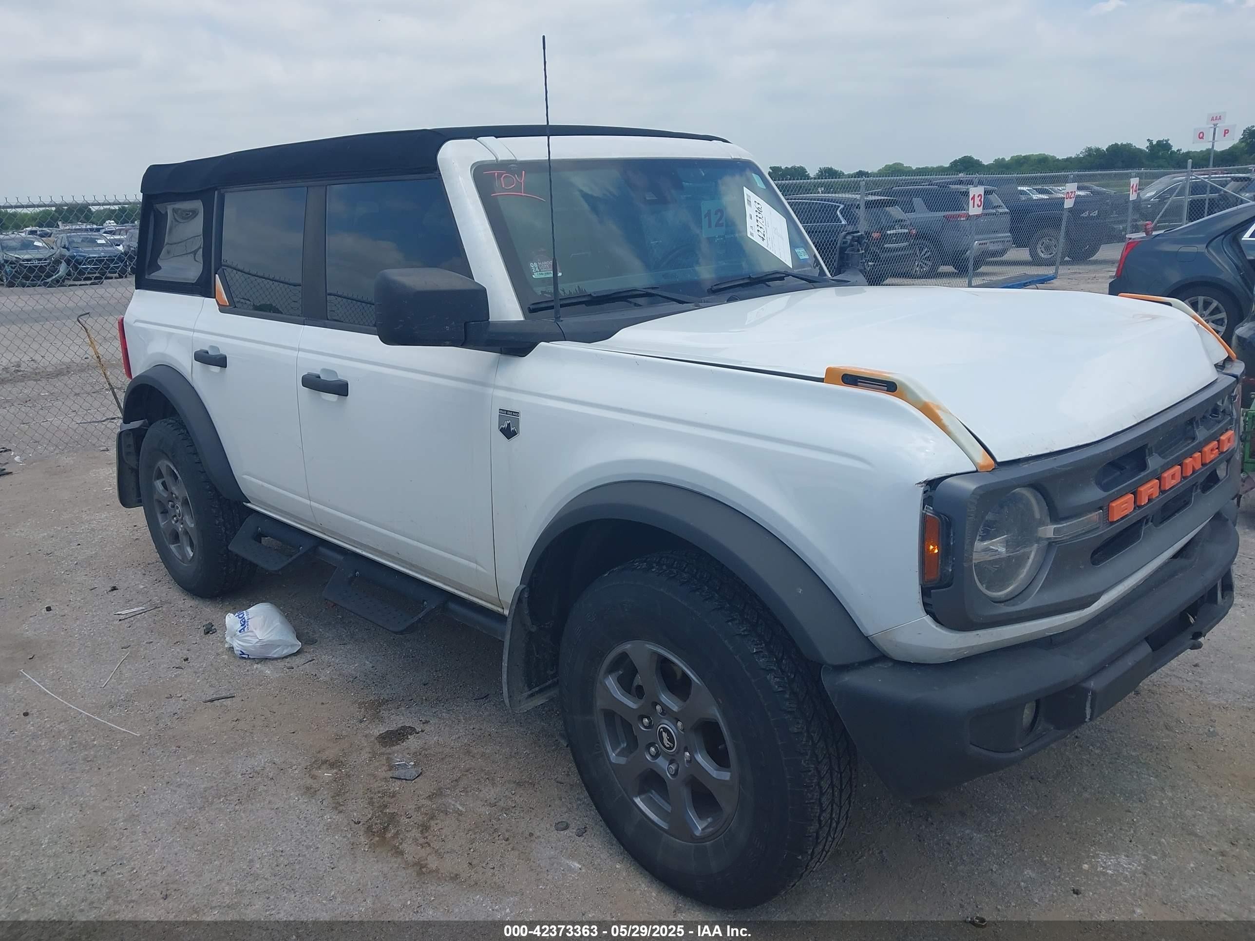 2023 Ford Bronco, VIN 1FMDE5BH2PLB19935 — Auction photo