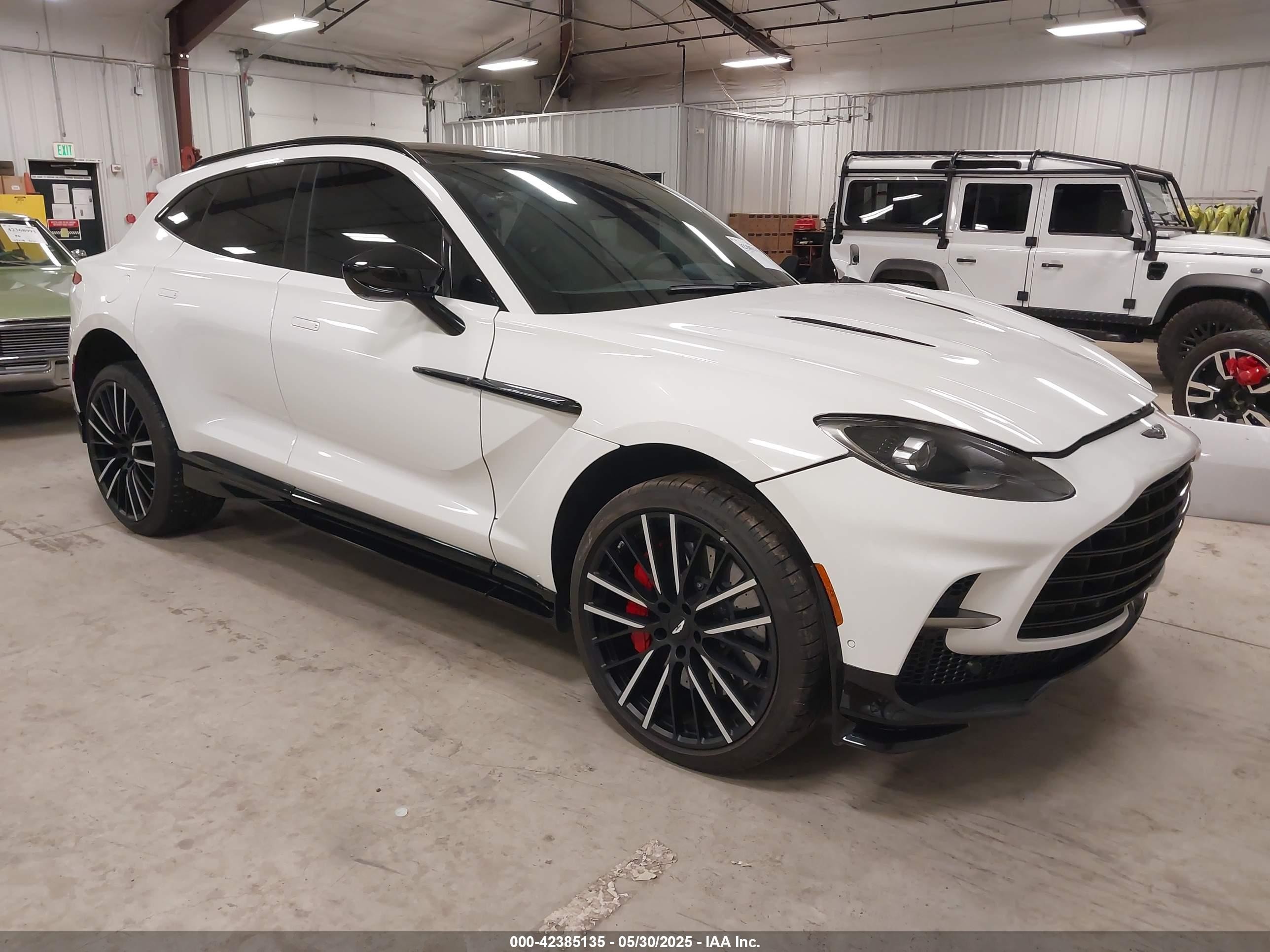 2023 Aston Martin DBX 707, VIN SD7VUJBW3PTV06366 — Front end