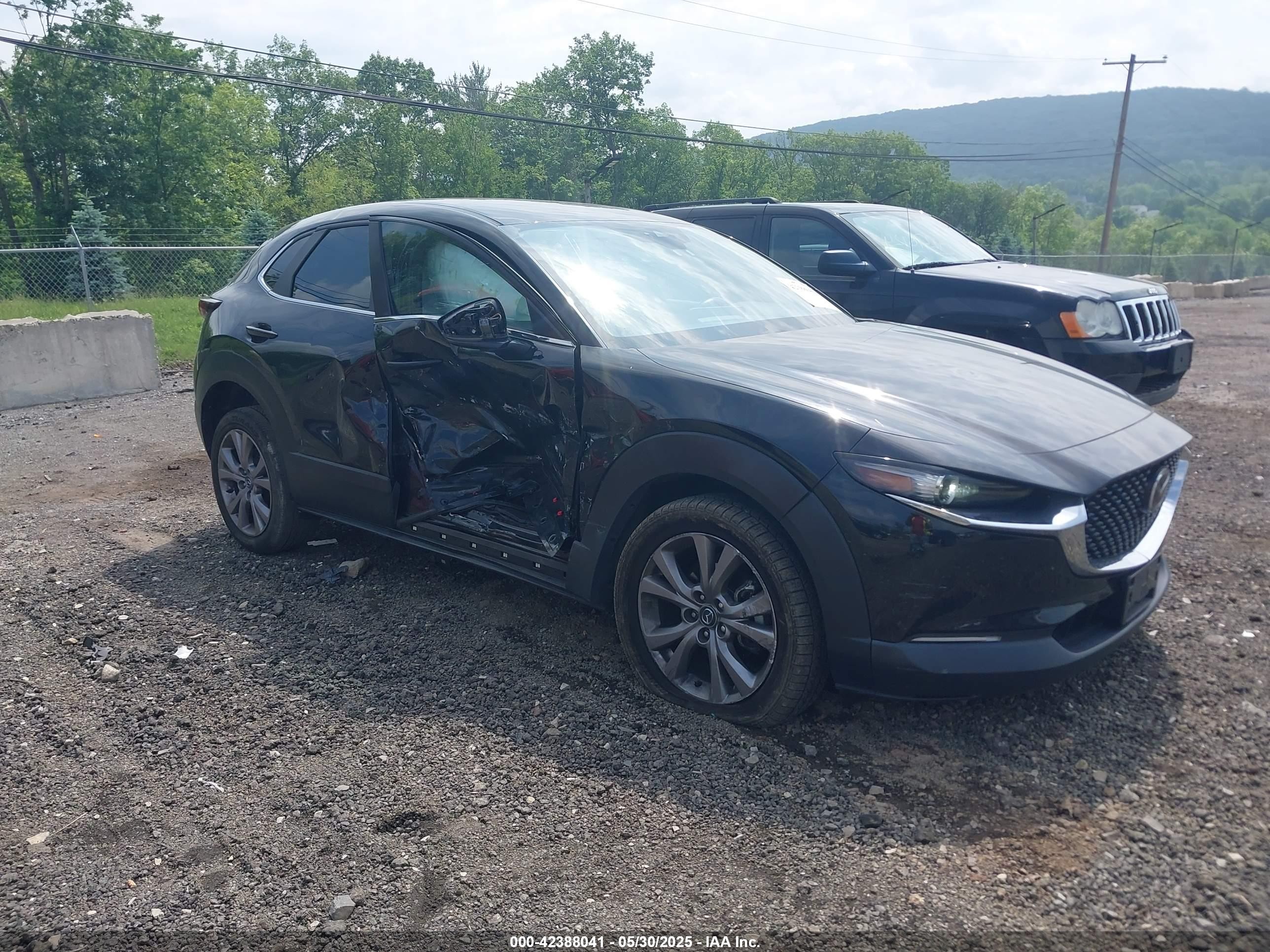 2020 Mazda CX-30 Select, VIN 3MVDMBCL6LM124054 — Side