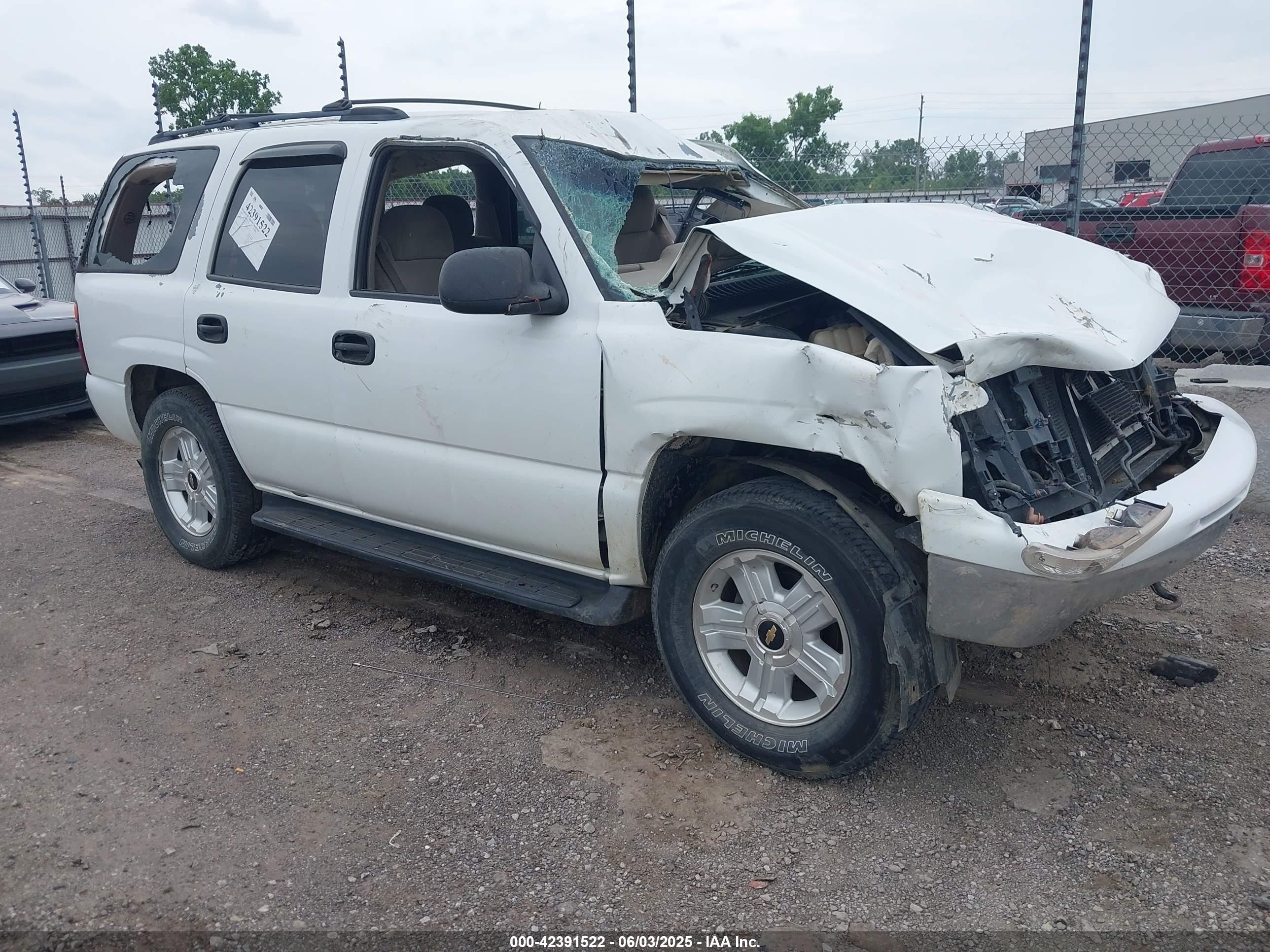 2002 Chevrolet Tahoe LT, VIN 1GNEC13Z52J341962 — Front end