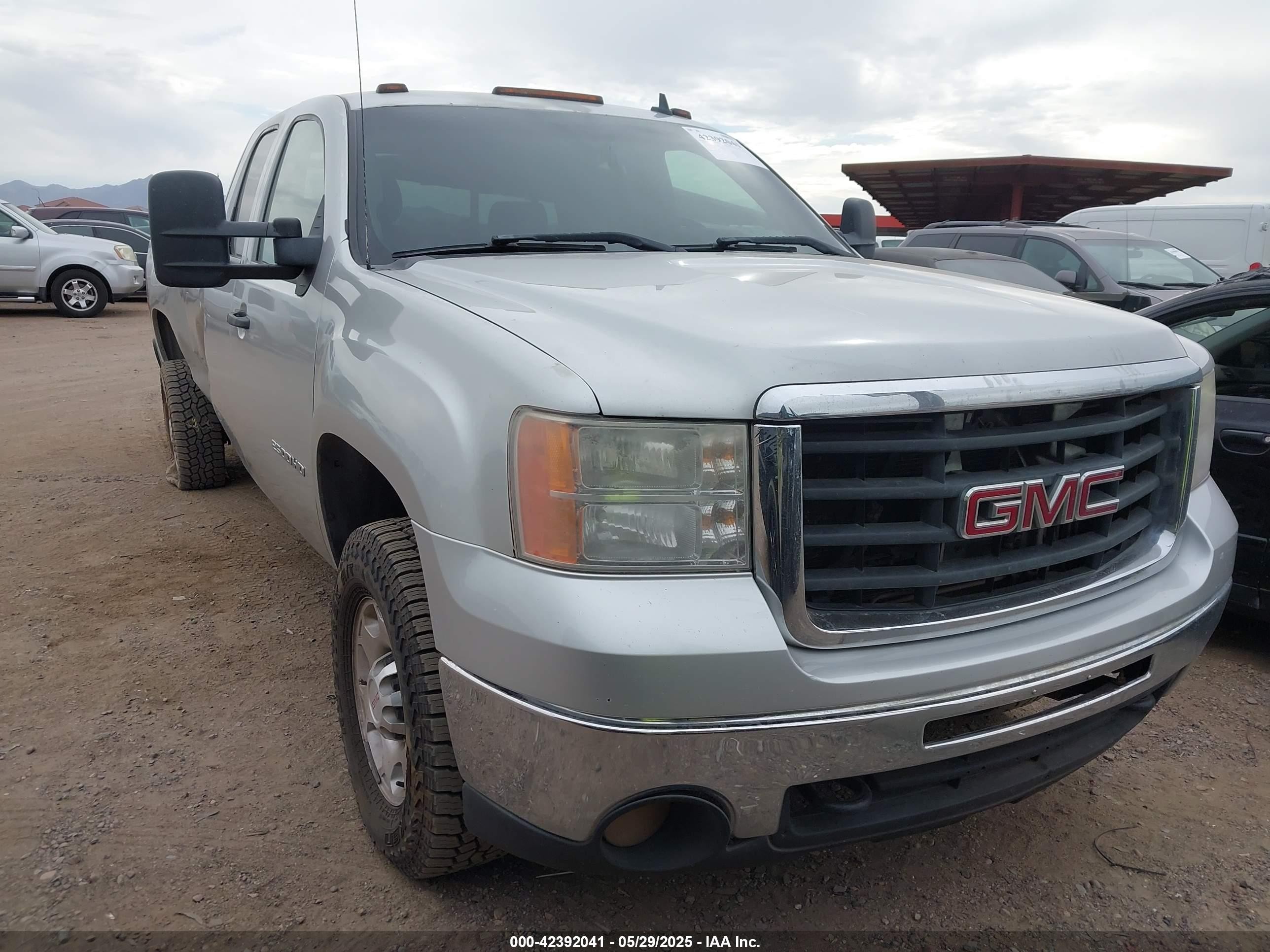 2010 GMC Sierra 2500HD SLE, VIN 1GT5K0BG0AZ209942 — Rear end