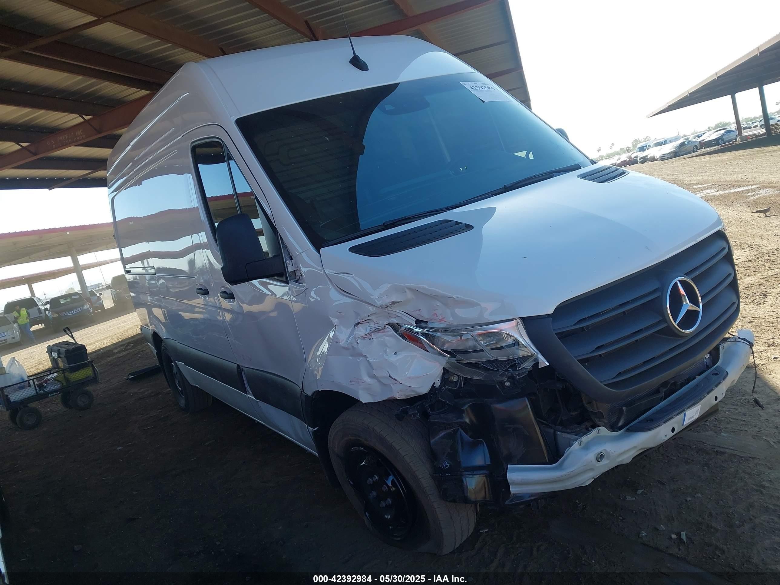 2024 Mercedes-Benz Sprinter Cargo, VIN W1Y4KBHY1RT179769 — Front end