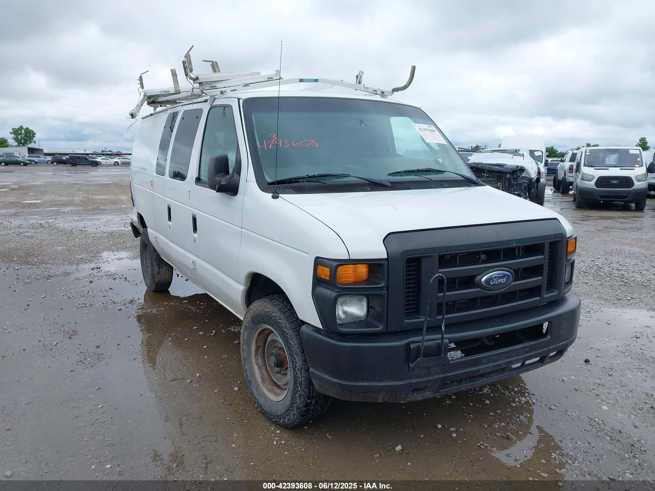 2011 Ford Econoline Cargo Commercial, VIN 1FTNE2EL3BDA26285 — Rear end