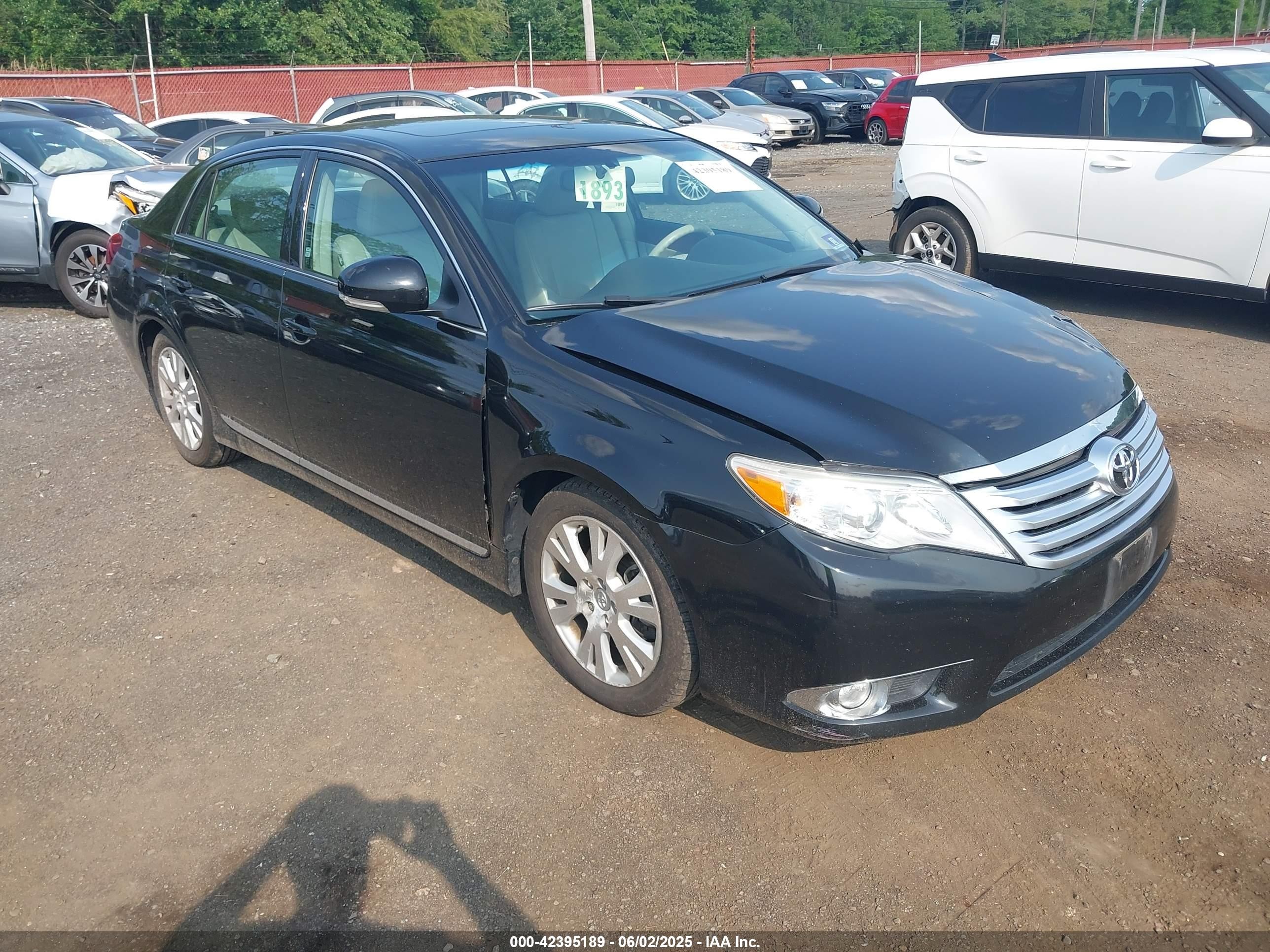 2011 Toyota Avalon, VIN 4T1BK3DB1BU434242 — Side
