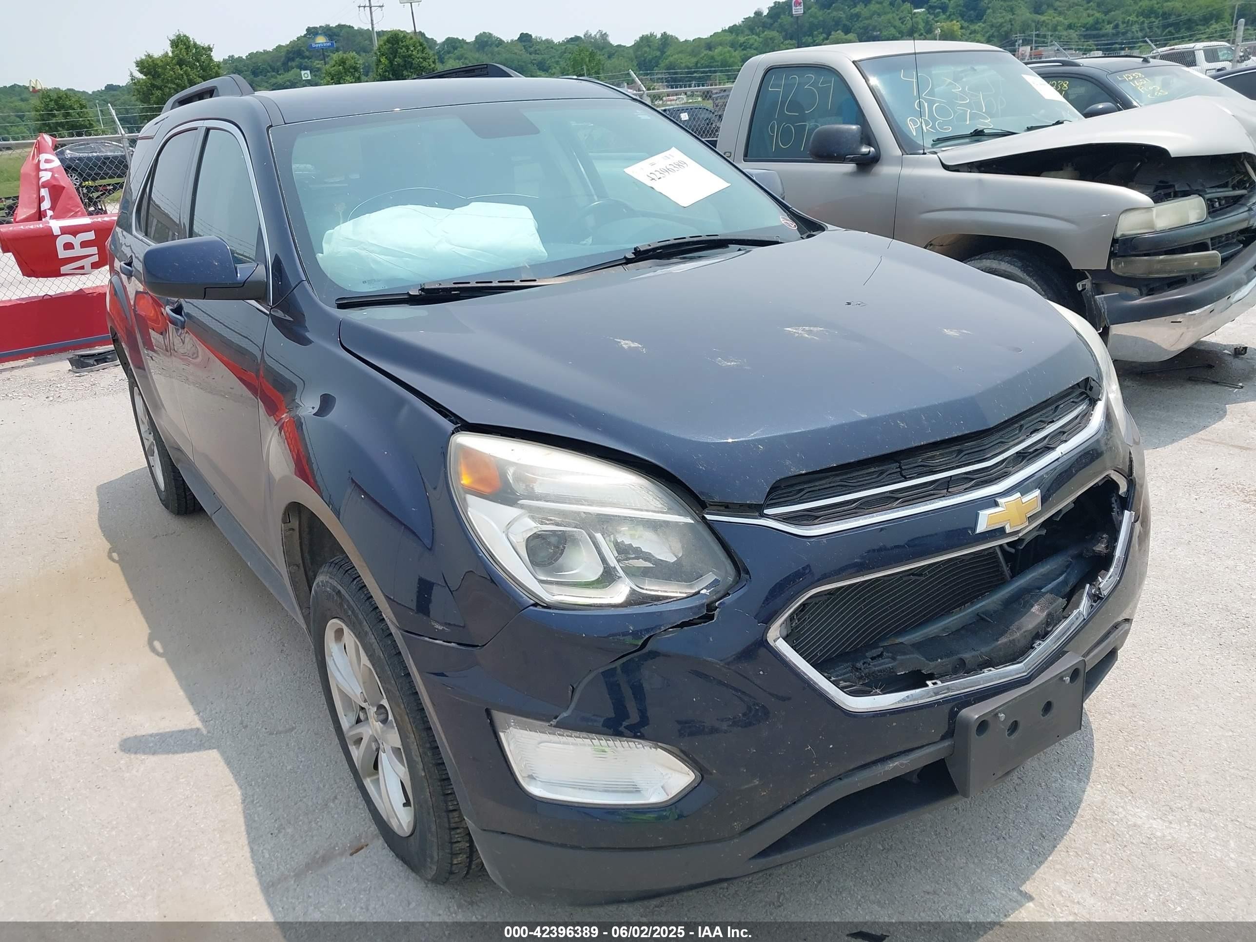 2016 Chevrolet Equinox LT, VIN 2GNFLFEK3G6107793 — Front end