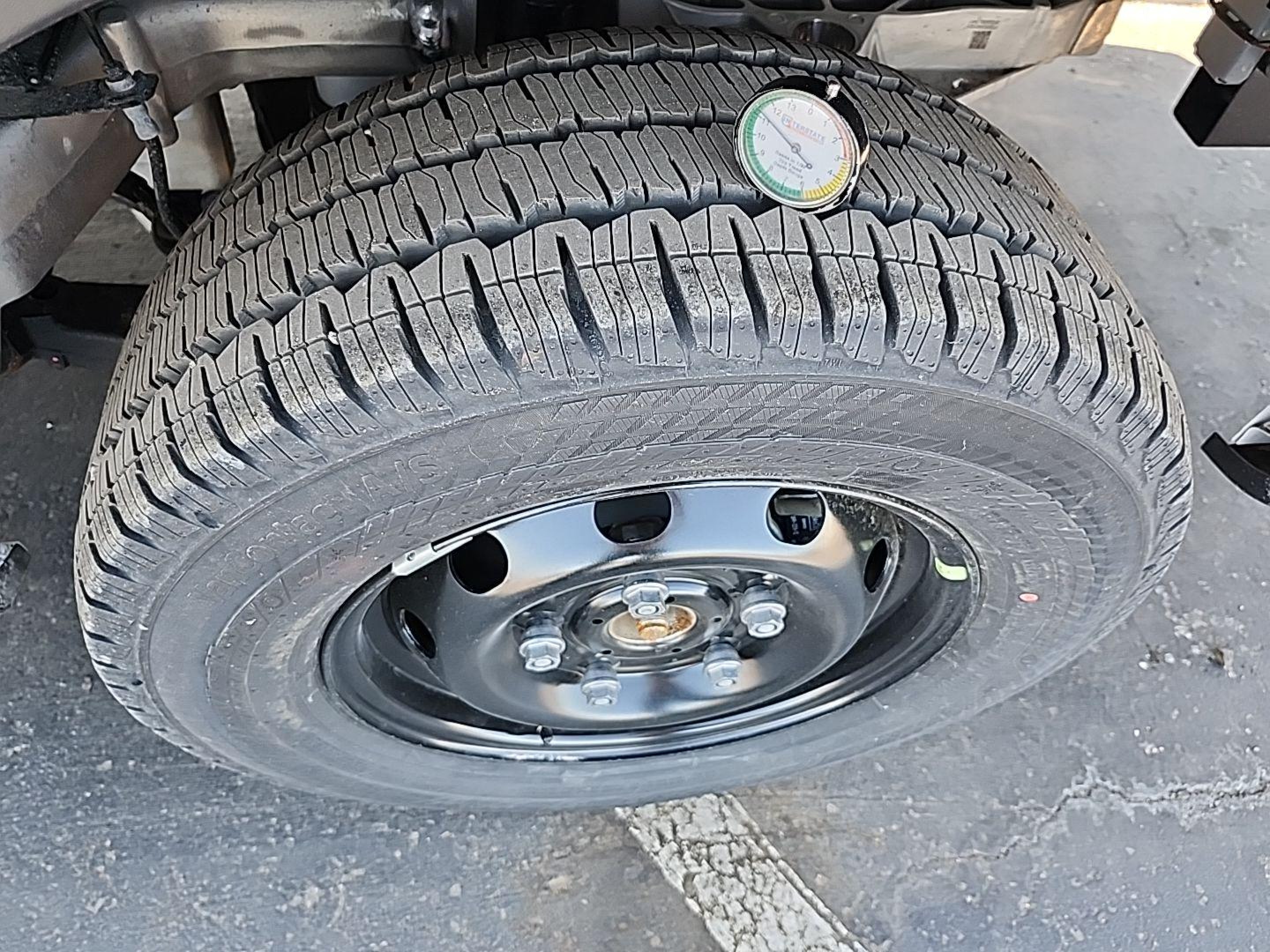 2025 Ford E-Transit, VIN 1FTBW1YMXSKA13043 — Normal wear