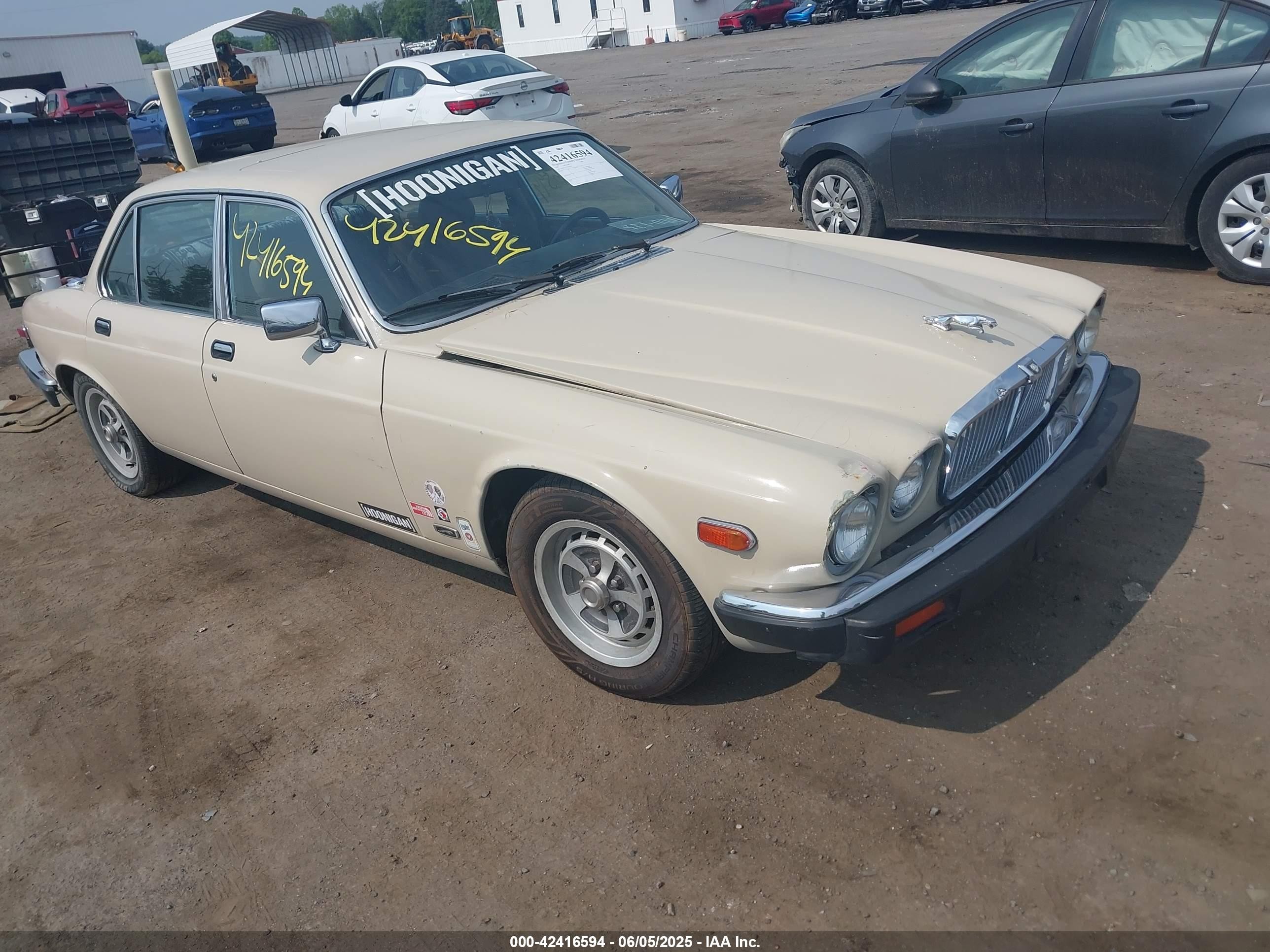 1986 Jaguar XJ, VIN SAJAV1341GC431953 — Front end