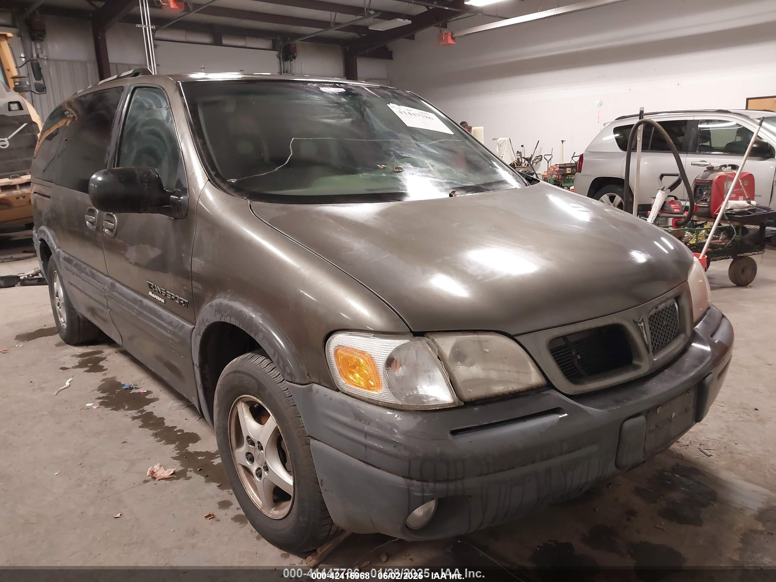 1997 Pontiac Montana 1SA, VIN 1GMDX03E5VD133854 — Rear end
