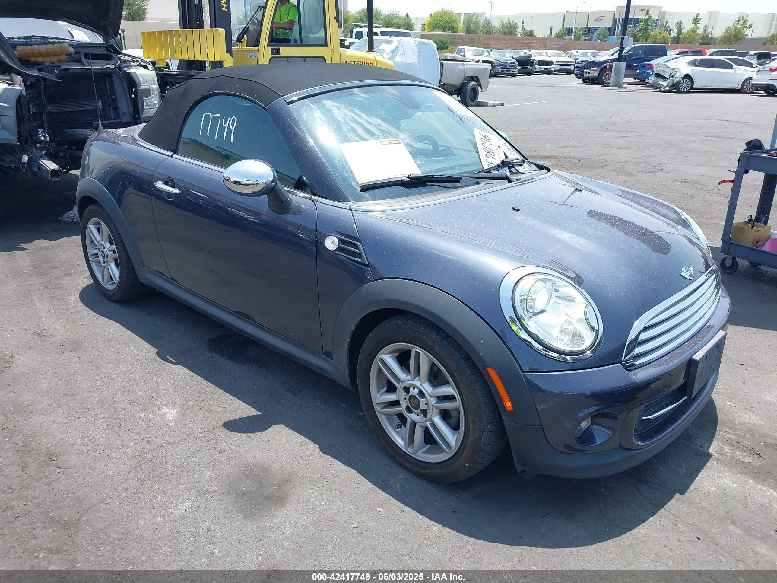 2014 MINI Roadster, VIN WMWSY1C55ET719519 — Rear end
