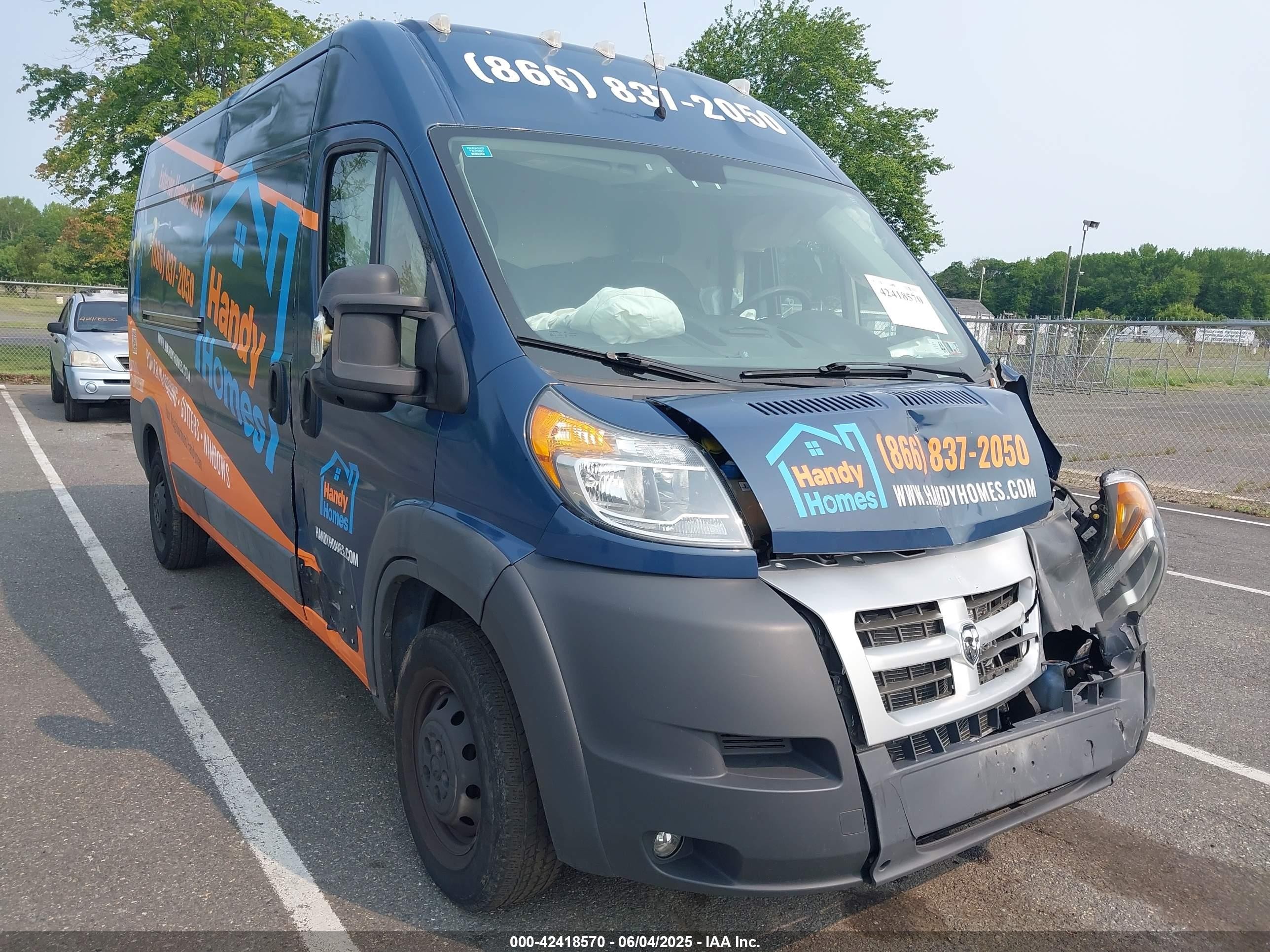 2015 Ram ProMaster, VIN 3C6URVHD9FE515534 — Front end