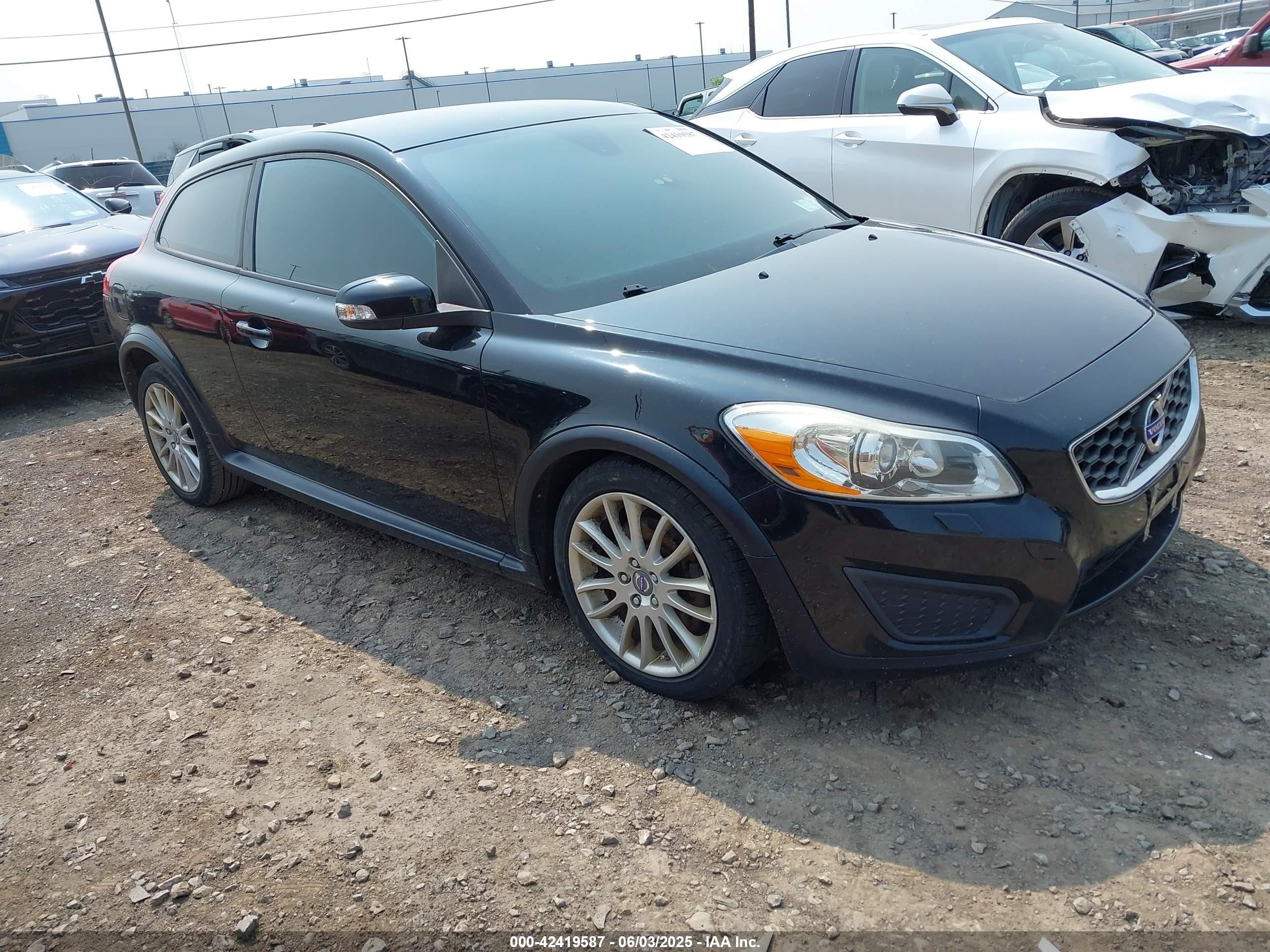 2012 Volvo C30, VIN YV1672MK9C2285409 — Interior fire