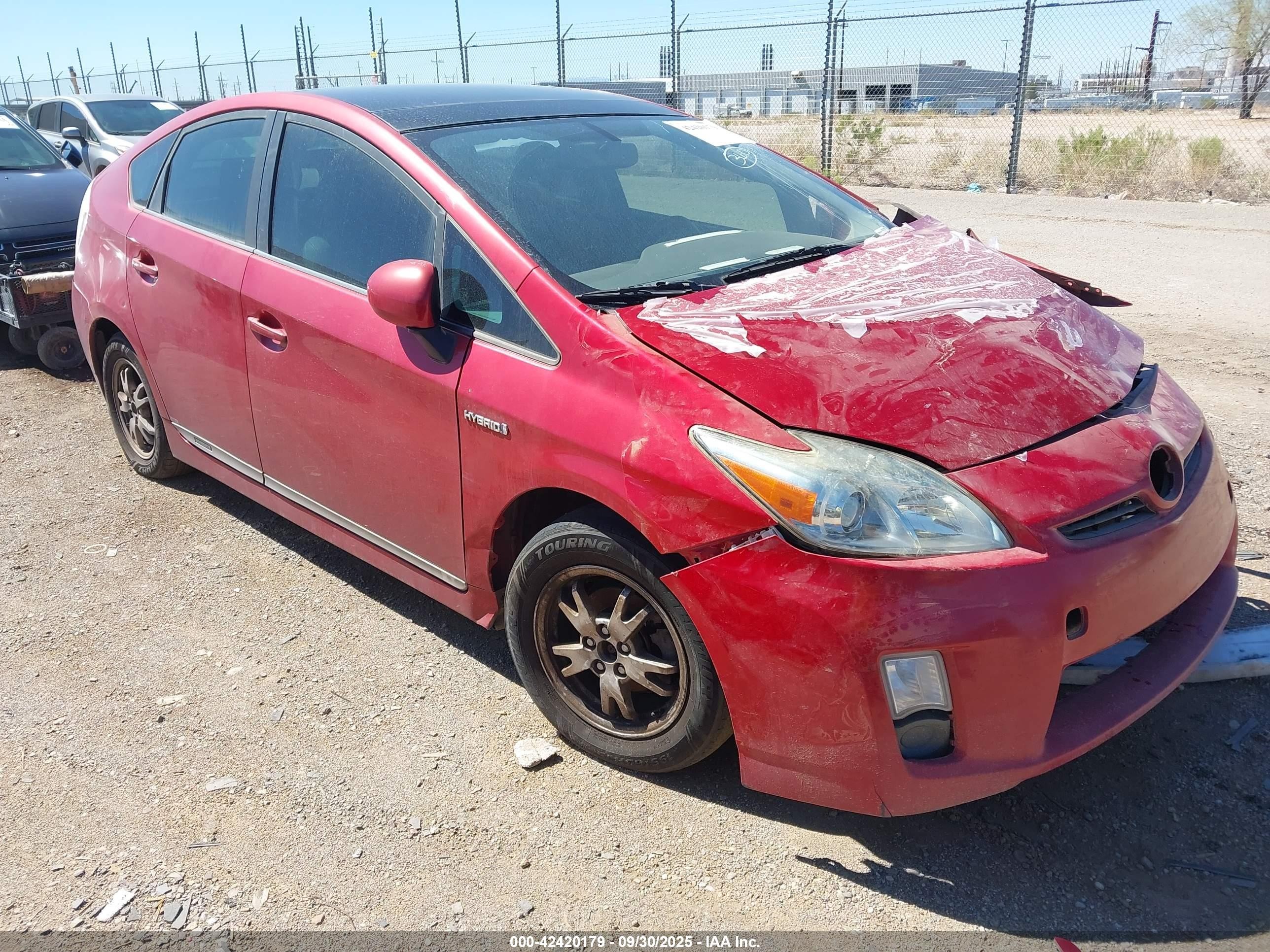 2011 Toyota Prius III, VIN JTDKN3DU5B0316859 — Front end