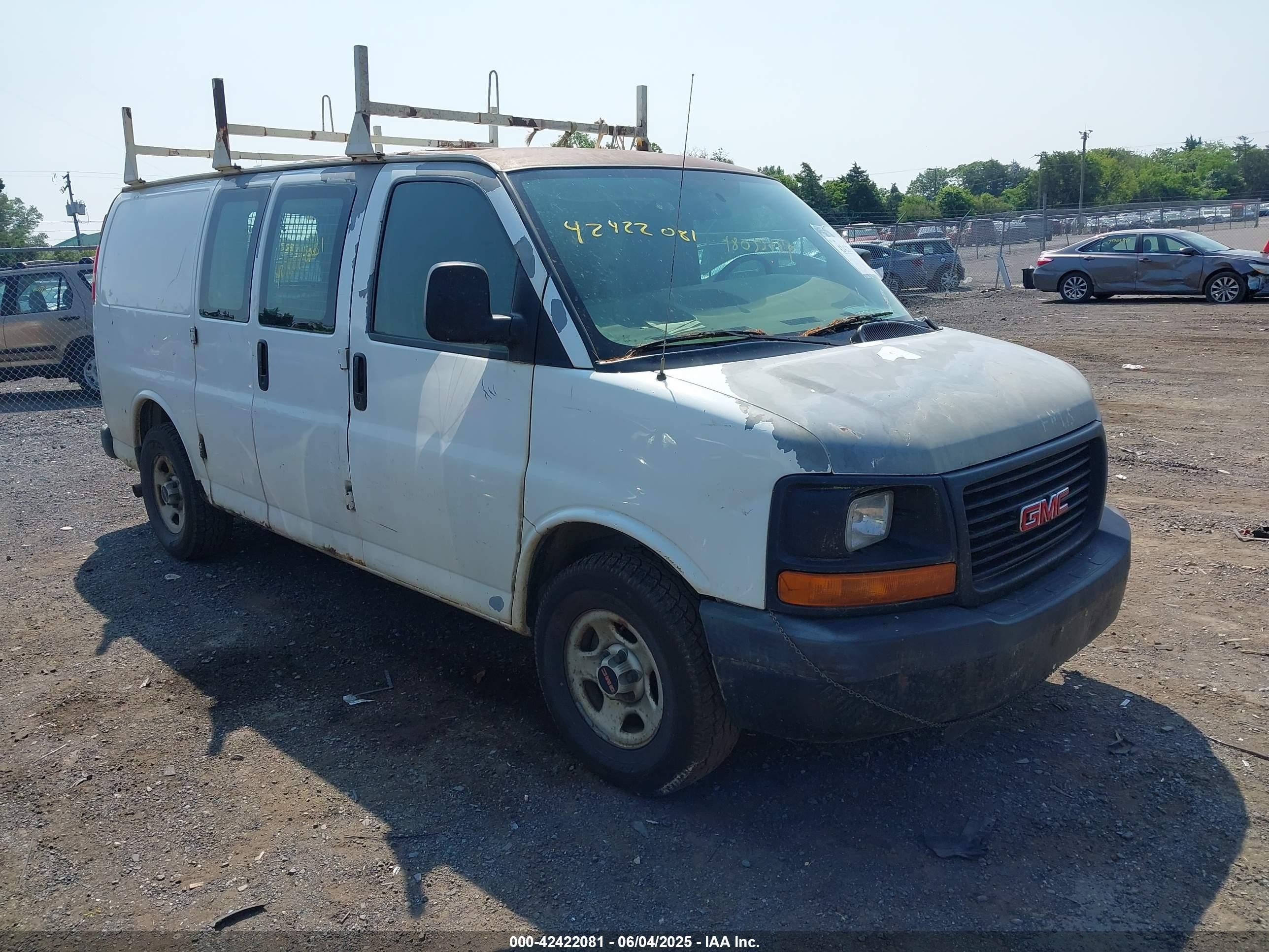 2007 GMC Savana, VIN 1GTFH15T171132054 — Normal wear