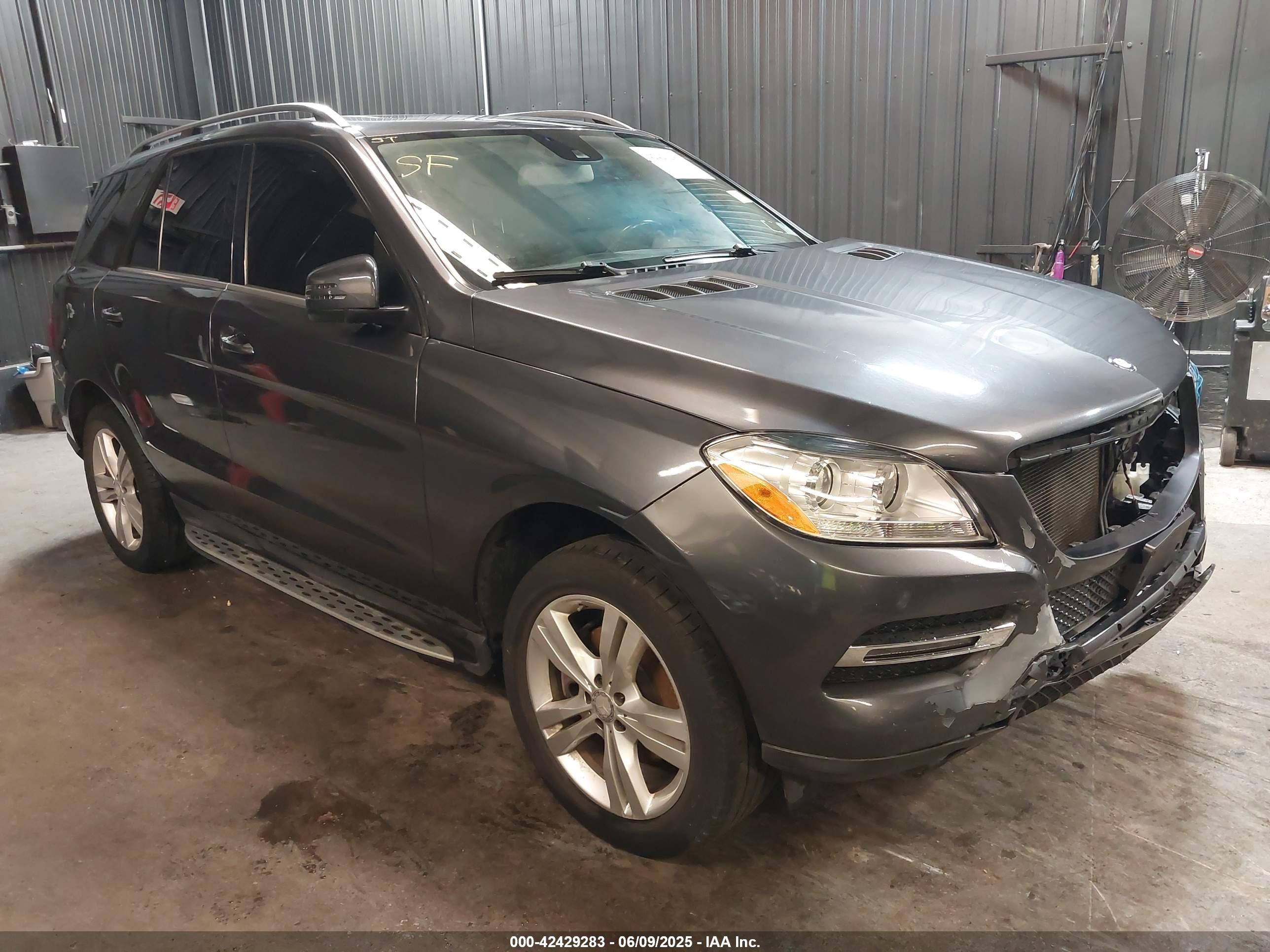 2015 Mercedes-Benz M 350, VIN 4JGDA5JB5FA540325 — Front end