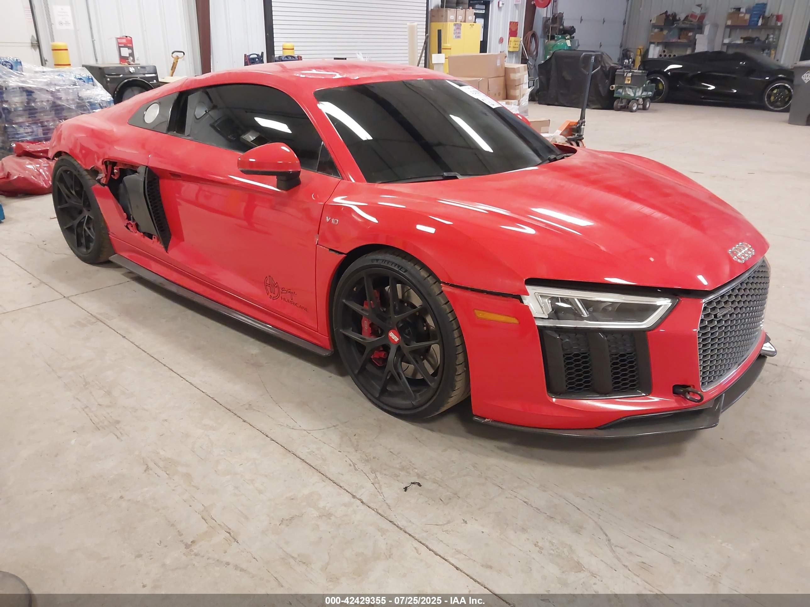 2017 Audi R8 V10, VIN WUAEAAFX2H7901938 — Rear end