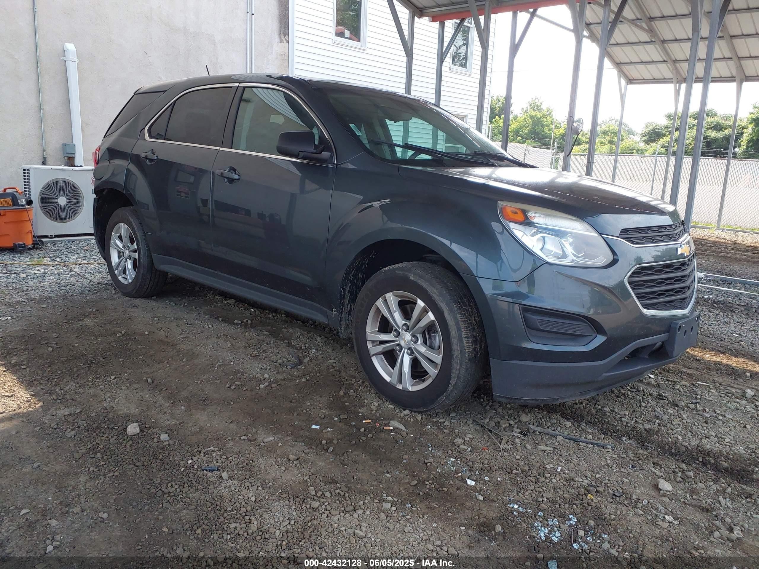 2017 Chevrolet Equinox LS, VIN 2GNALBEK1H1578469 — Rear end