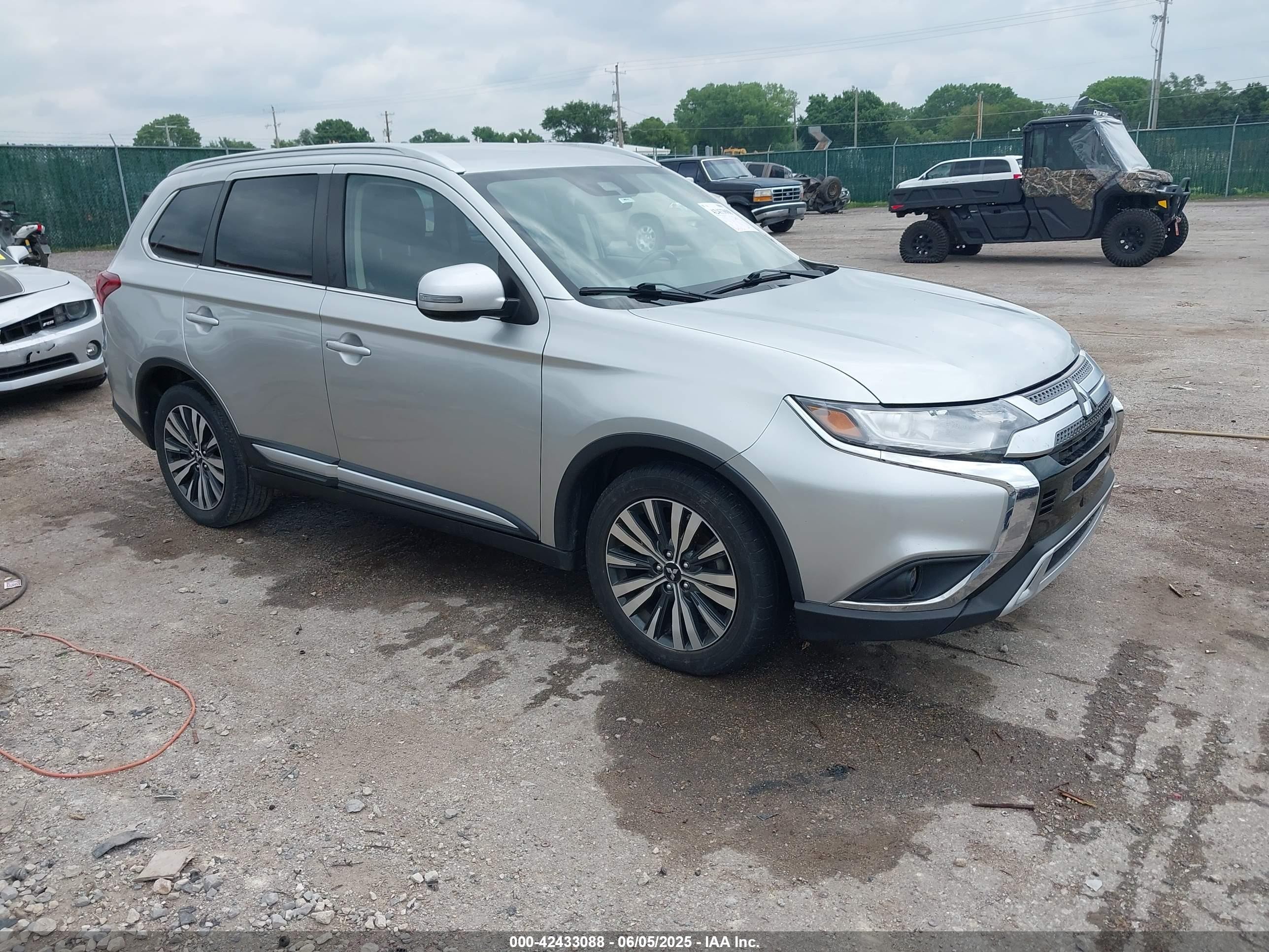2020 Mitsubishi Outlander SE, VIN JA4AD3A34LZ029885 — Fresh water flood