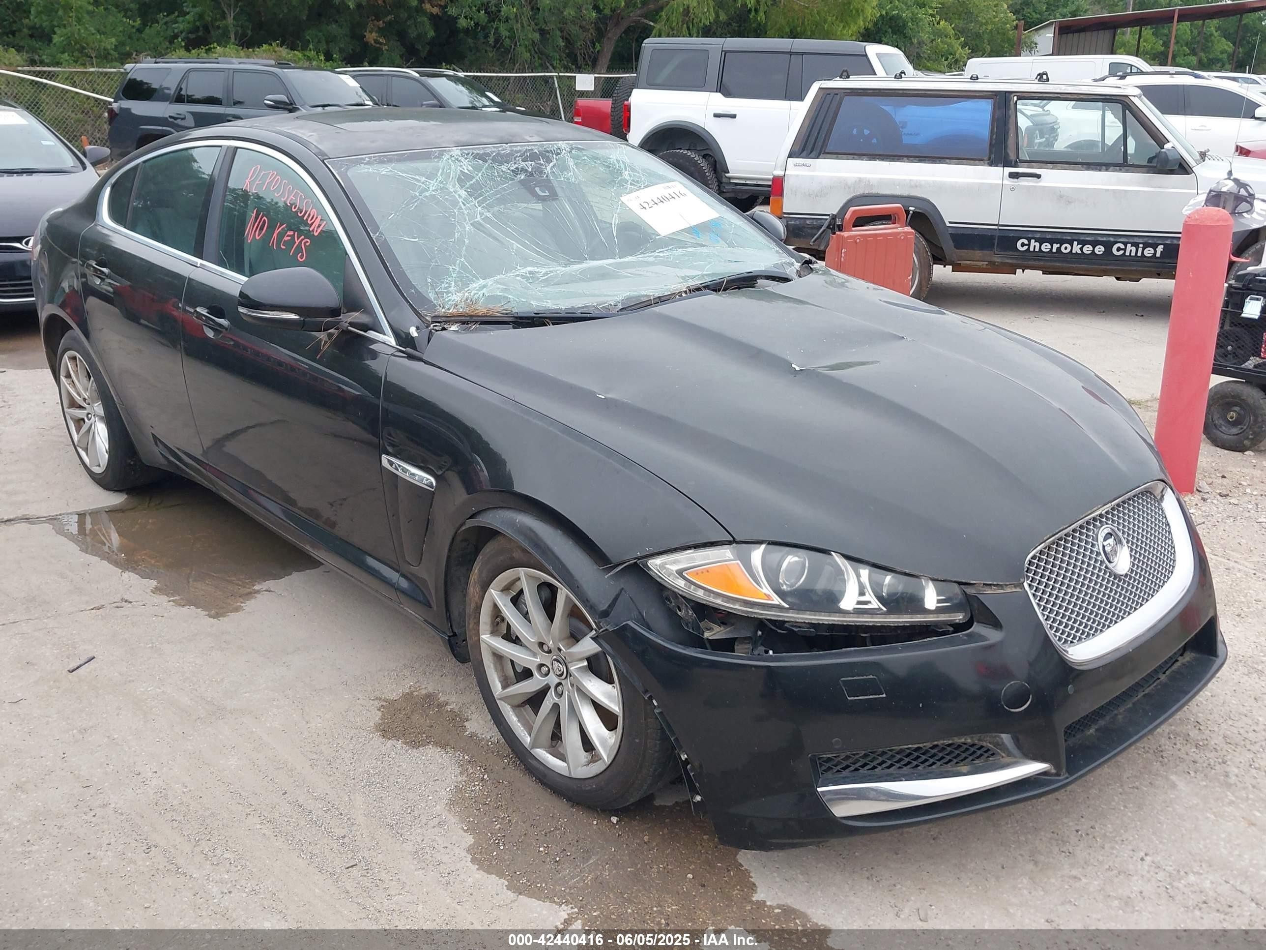 2013 Jaguar XF RWD, VIN SAJWA0ES1DPS63520 — Фото с аукциона 1 of 10