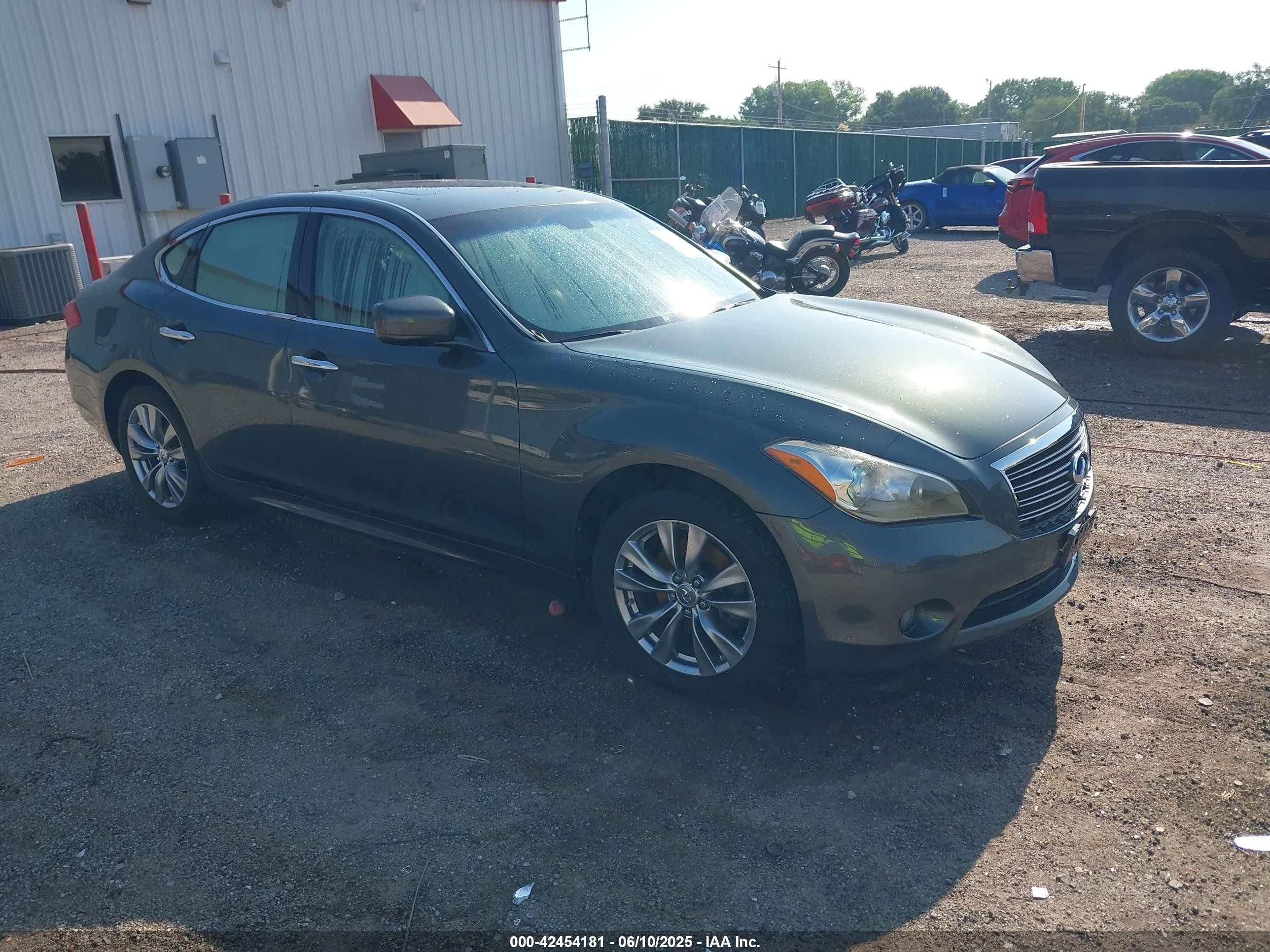 2013 Infiniti M, VIN JN1BY1AR5DM603855 — Fresh water flood