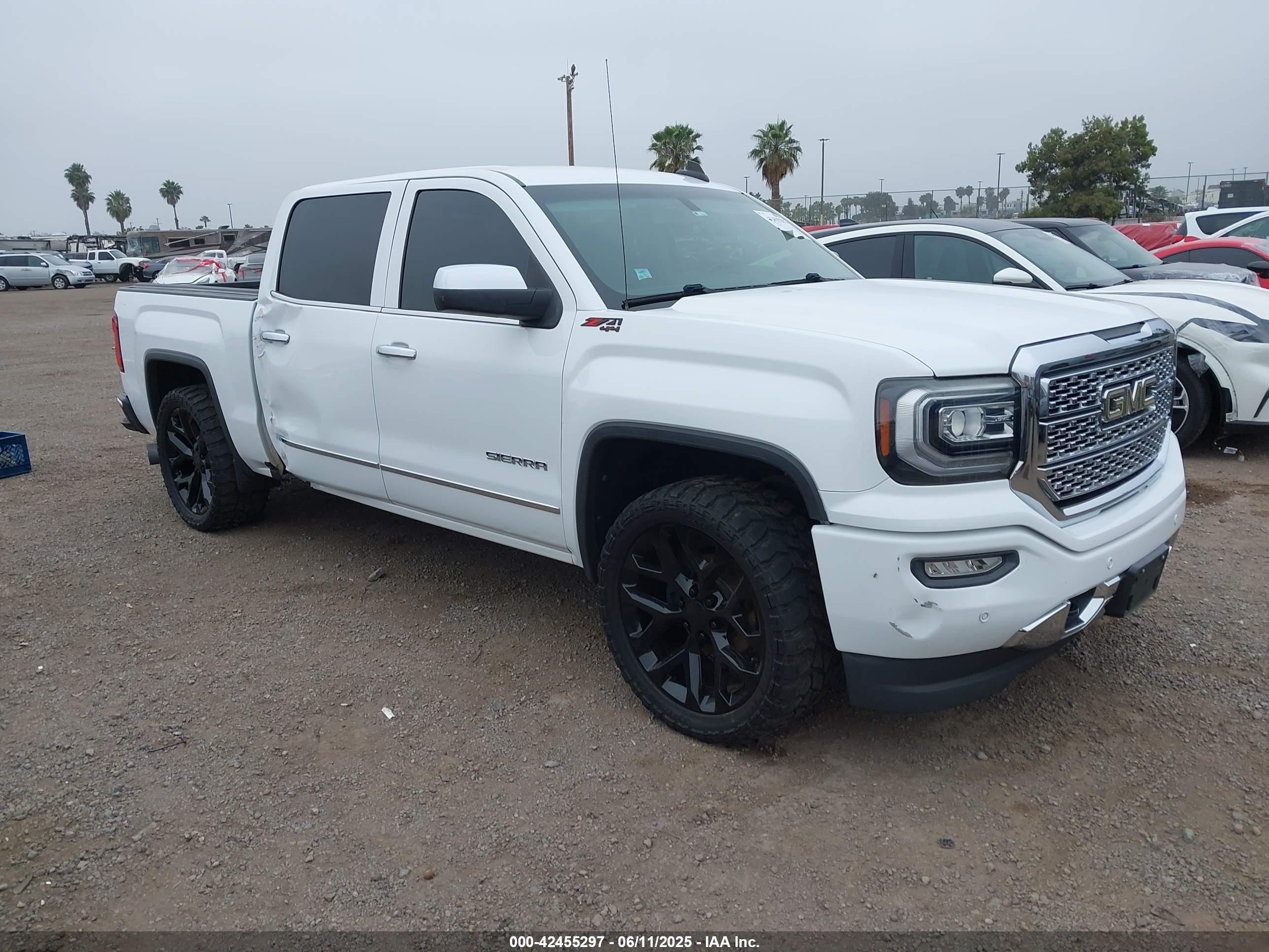 2018 GMC Sierra 1500 SLE, VIN 3GTU2MEC8JG292581 — Side