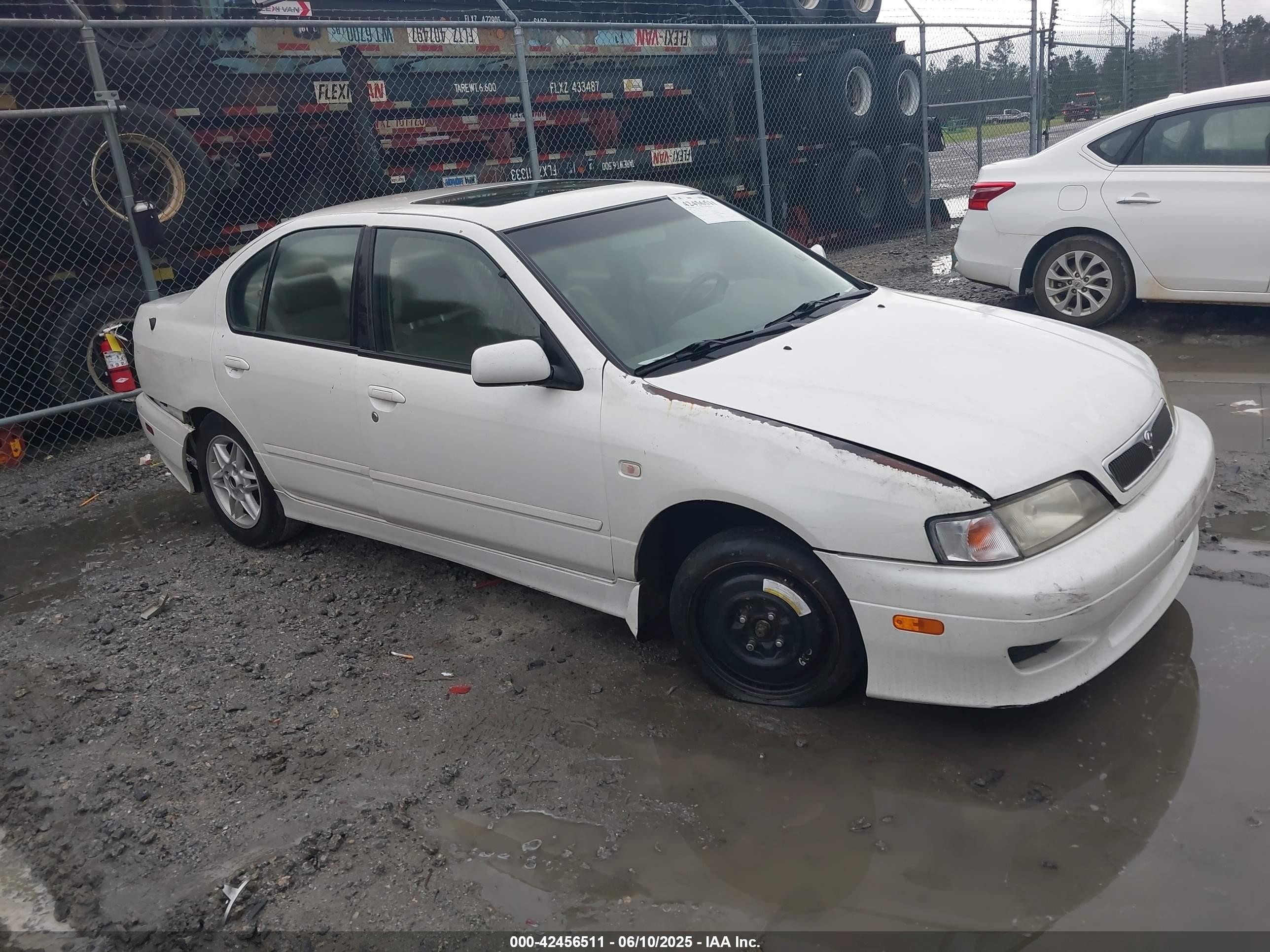 2002 Infiniti G20 Luxury, VIN JNKCP11A82T512076 — All over