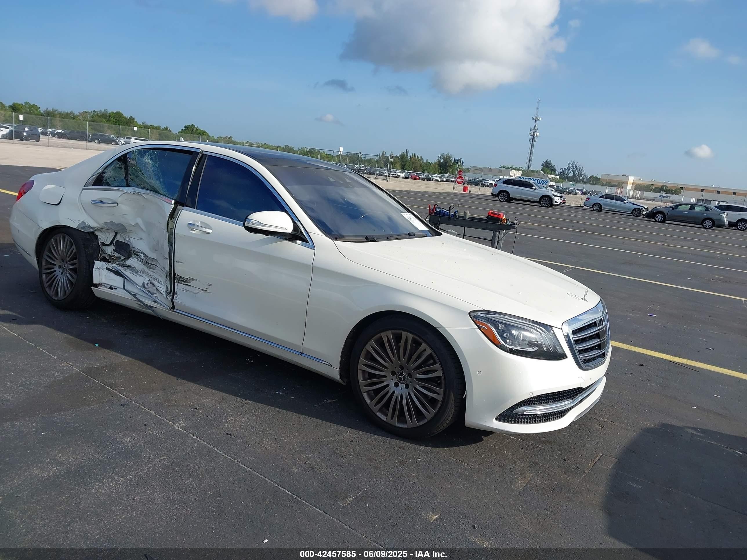 2019 Mercedes-Benz S 450, VIN WDDUG6GB2KA455636 — Side