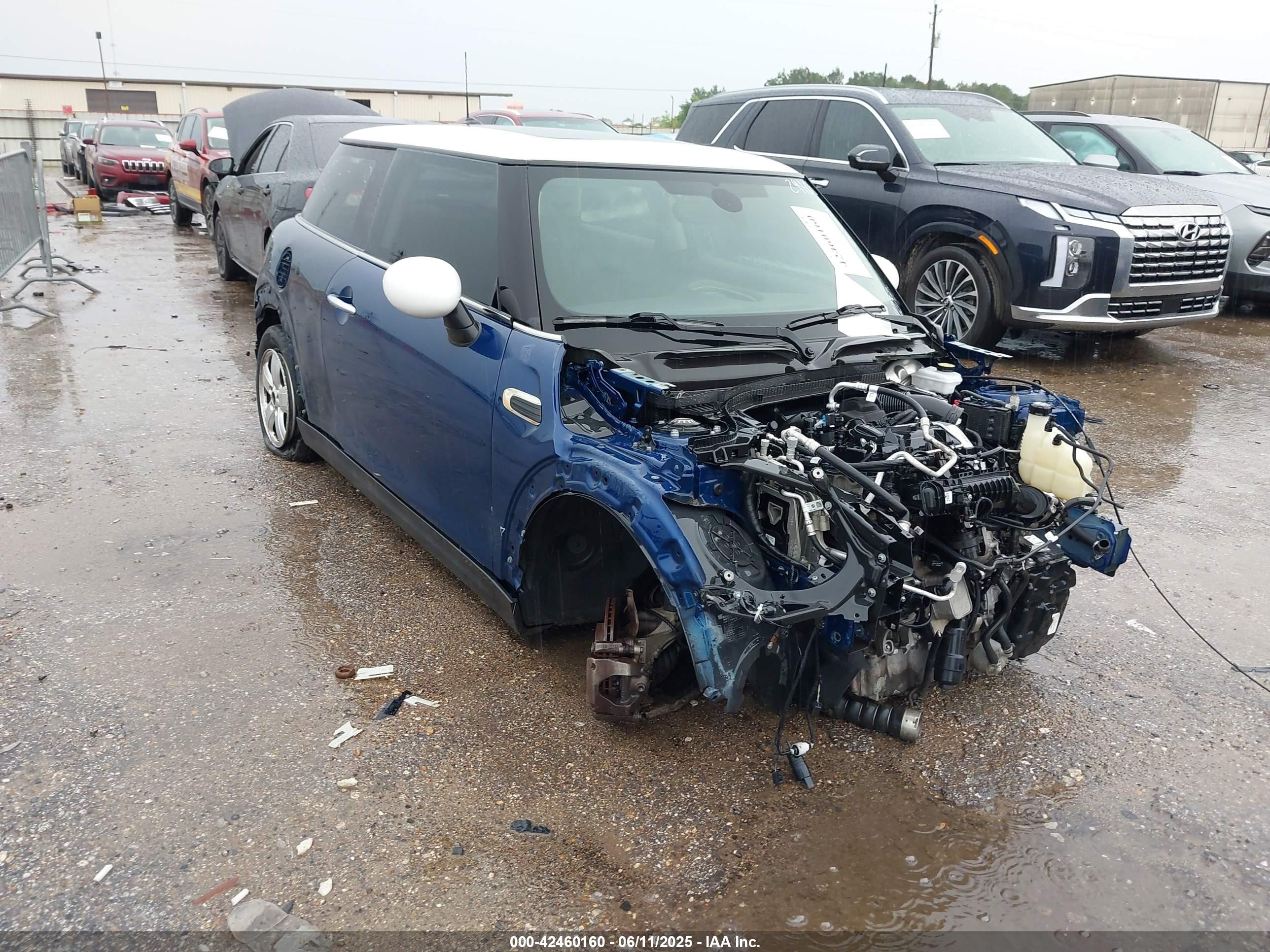 2018 MINI Hardtop Cooper, VIN WMWXP5C50J2G64237 — После угона