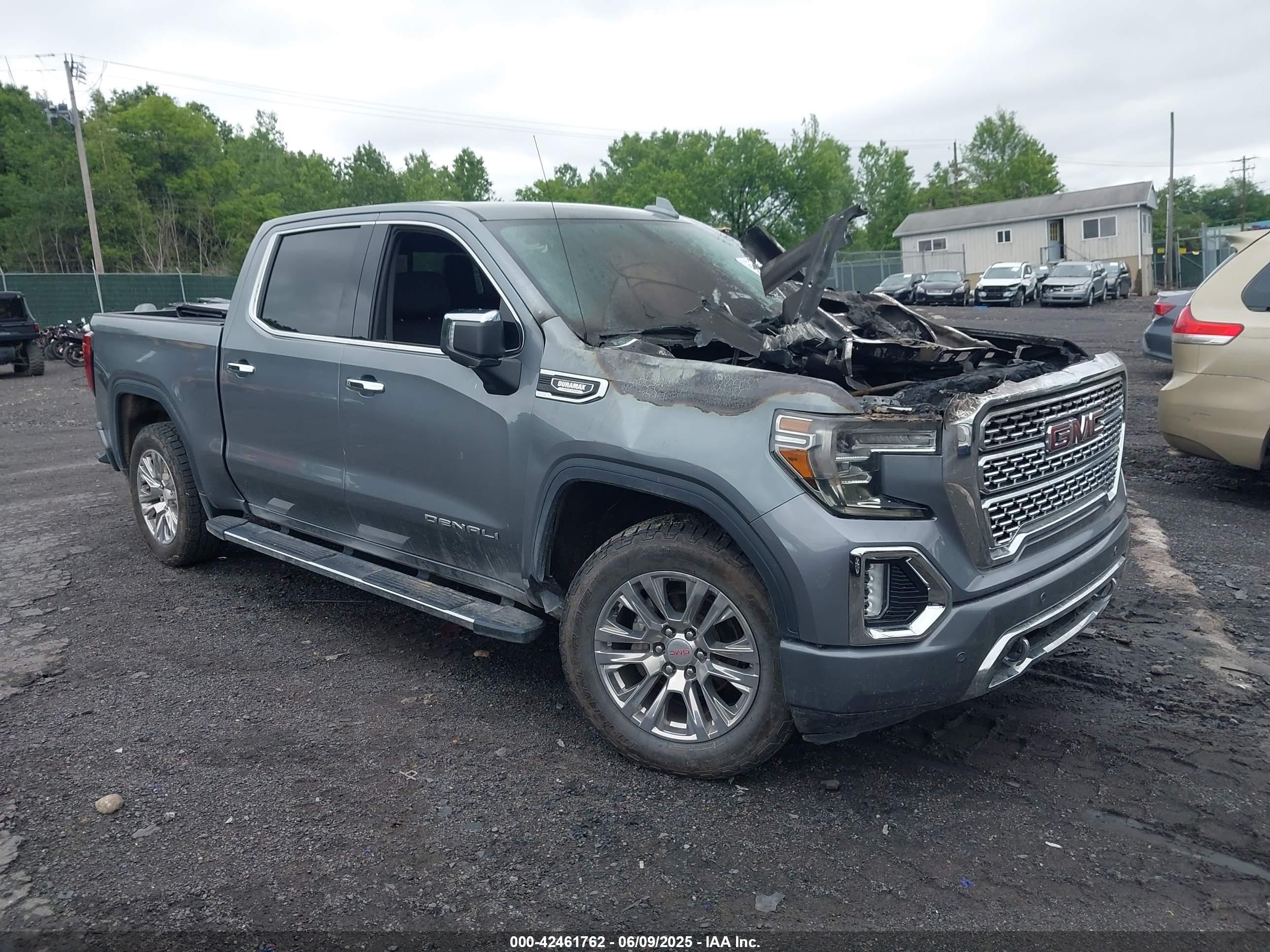 2021 GMC Sierra 1500 Denali, VIN 3GTU9FET2MG217676 — Engine fire