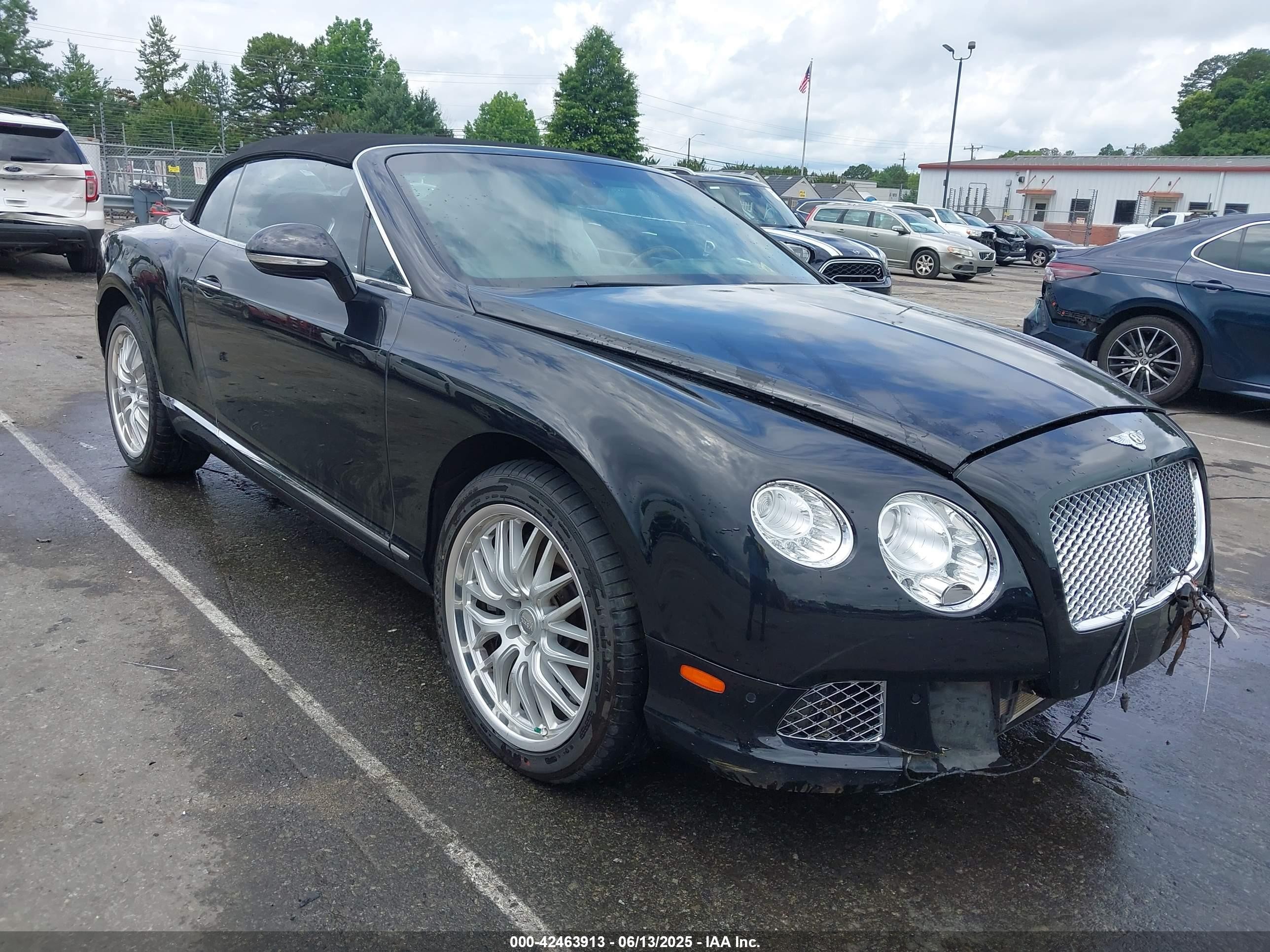 2012 Bentley Continental GT, VIN SCBGR3ZA7CC076290 — Front end