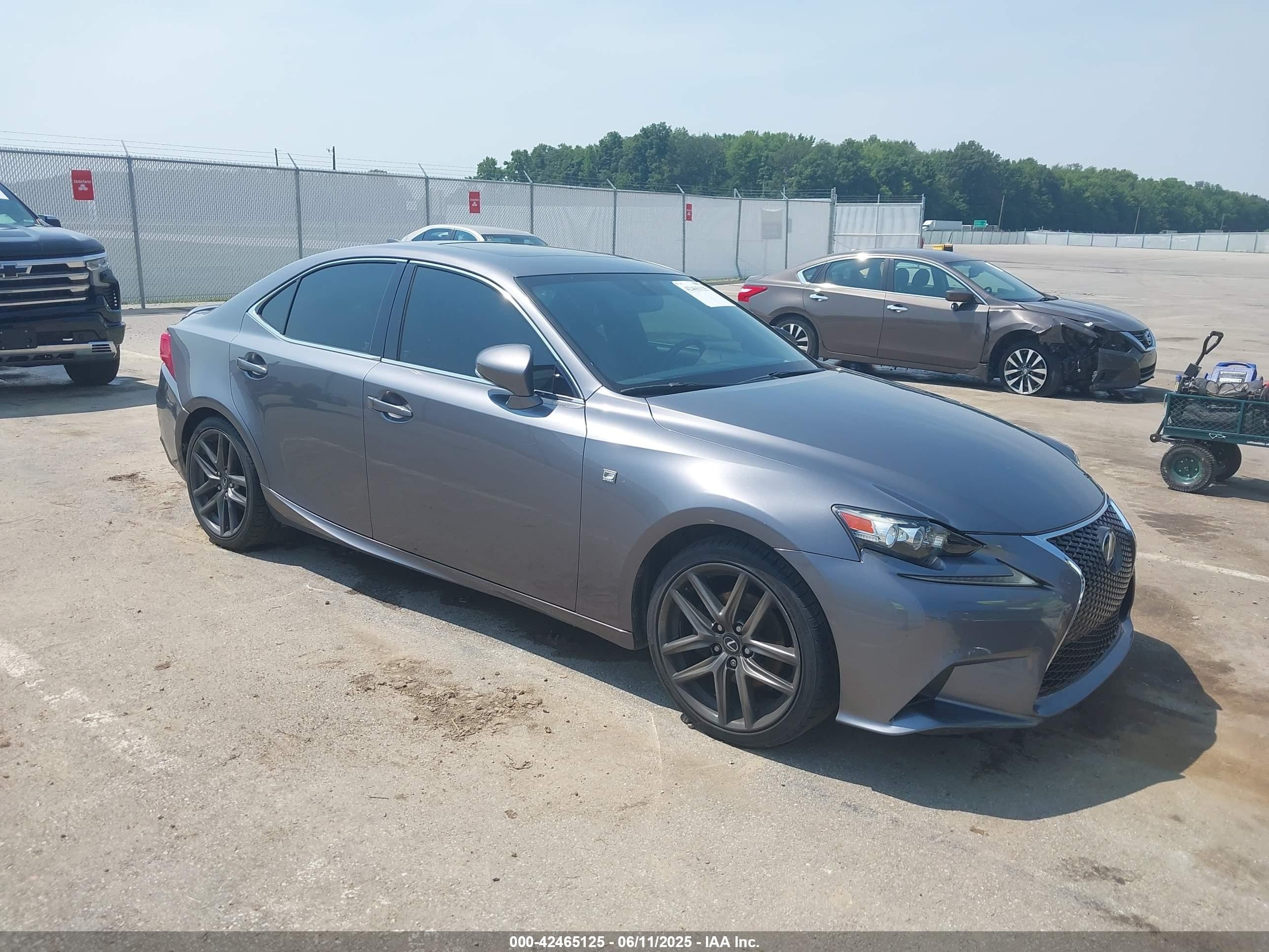 2015 Lexus IS 250, VIN JTHCF1D26F5017182 — Стихия