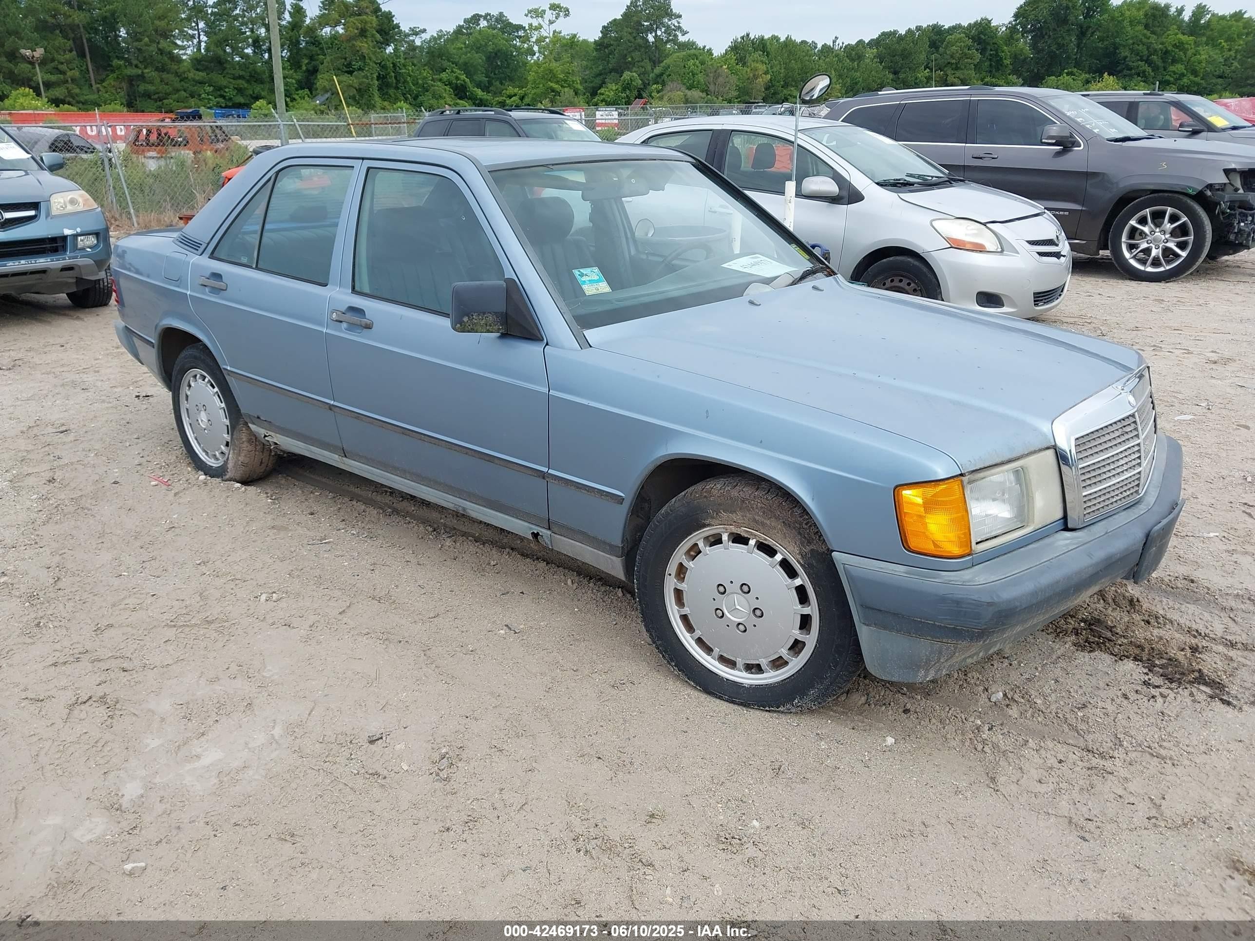 1988 Mercedes-Benz 190, VIN WDBDA29D6JF484656 — Фото с аукциона