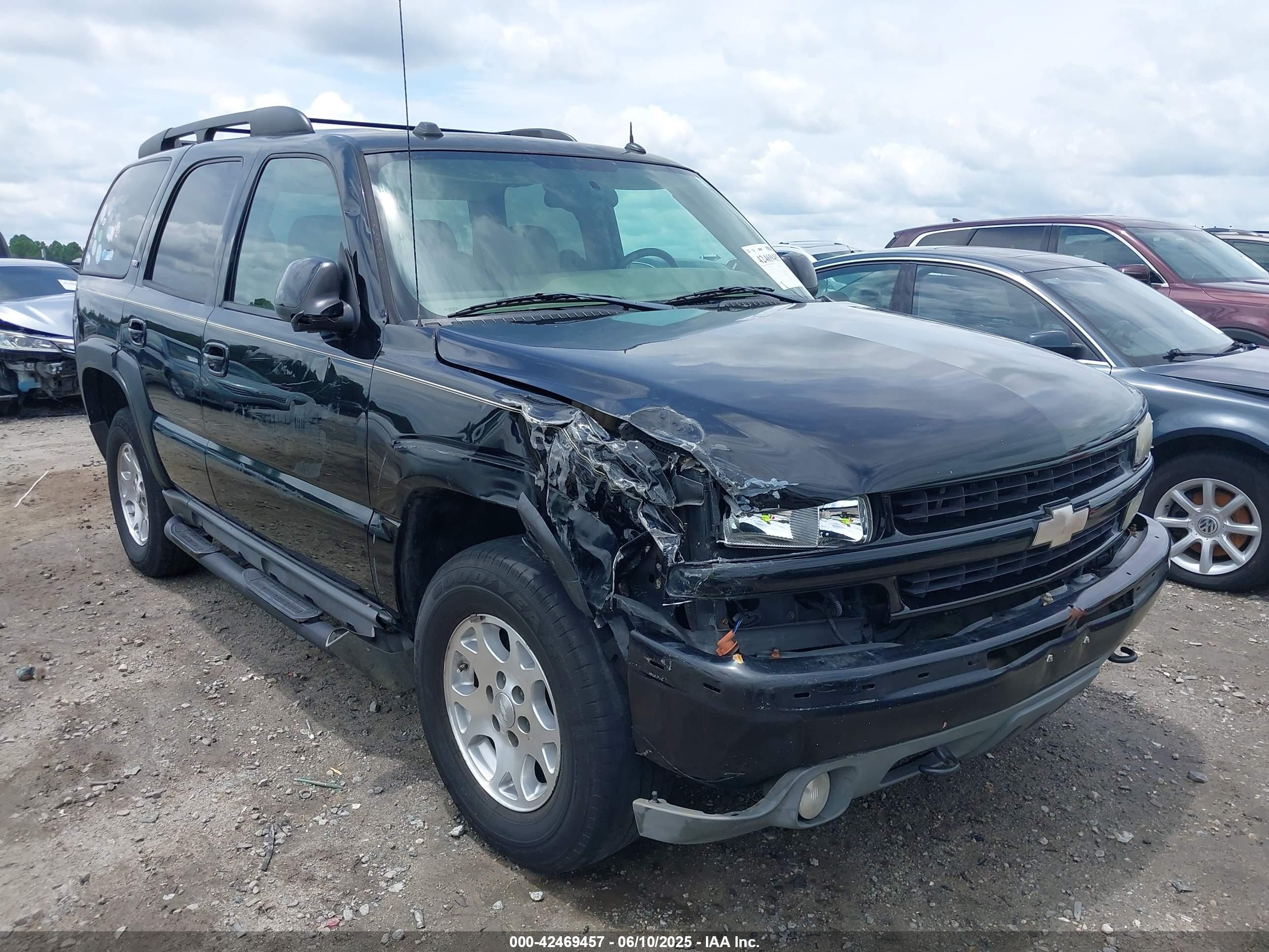 2005 Chevrolet Tahoe Z71, VIN 1GNEK13TX5R209445 — Front end