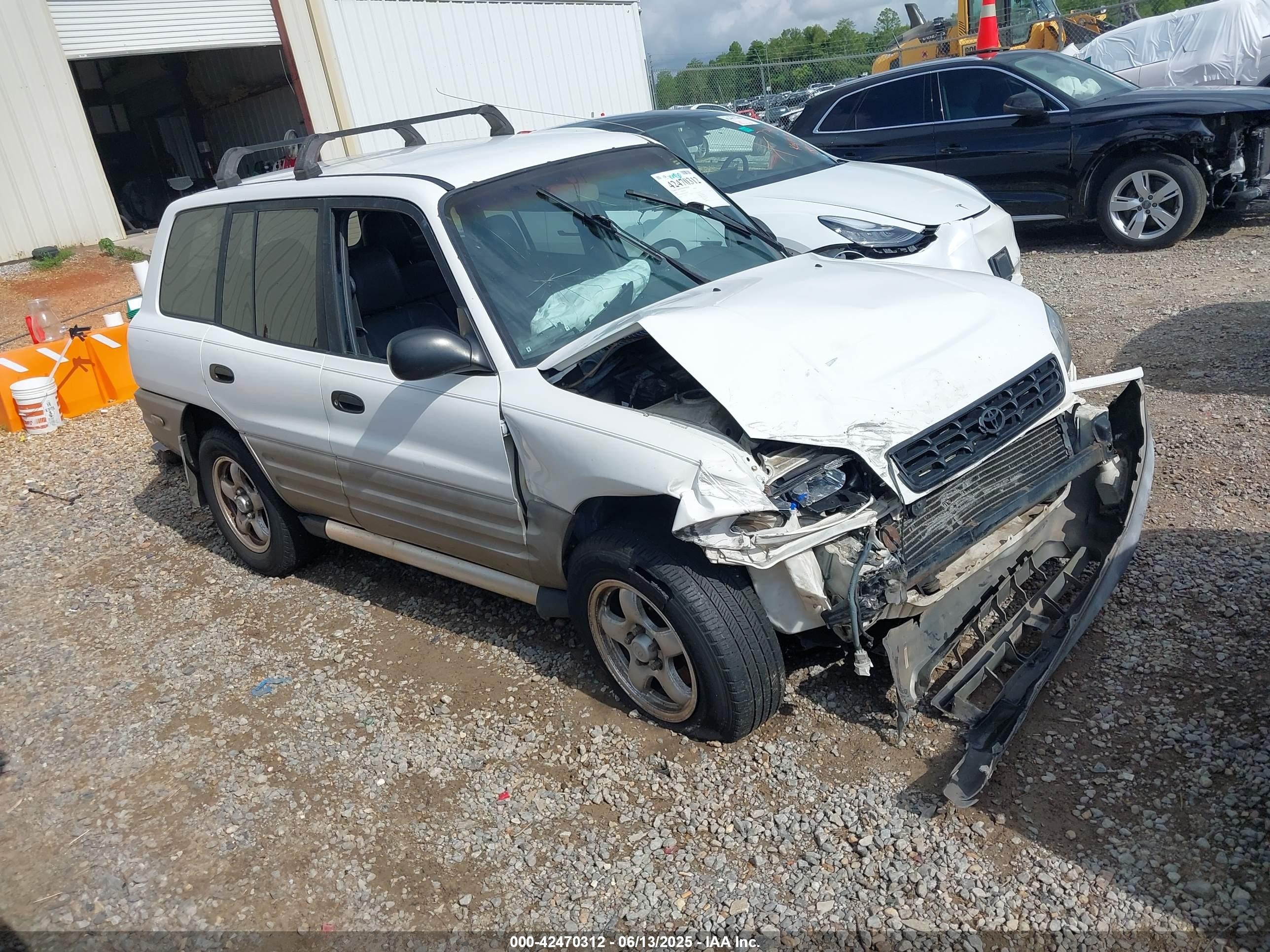 1998 Toyota RAV4, VIN JT3GP10V2W7036370 — Mechanical