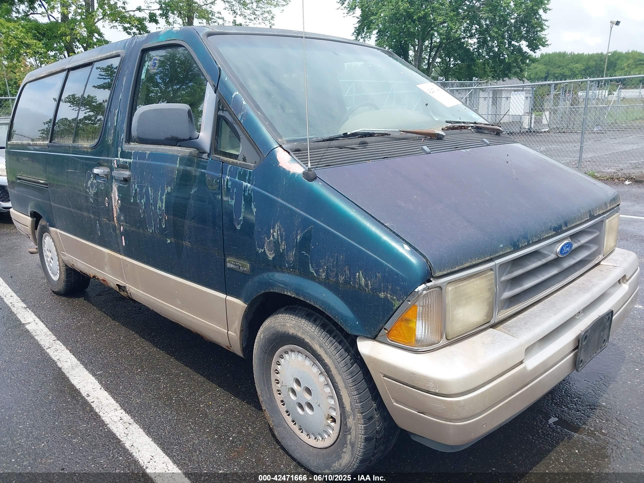 1995 Ford Aerostar Eddie Bauer, VIN 1FMDA41X1SZA81893 — Rear end