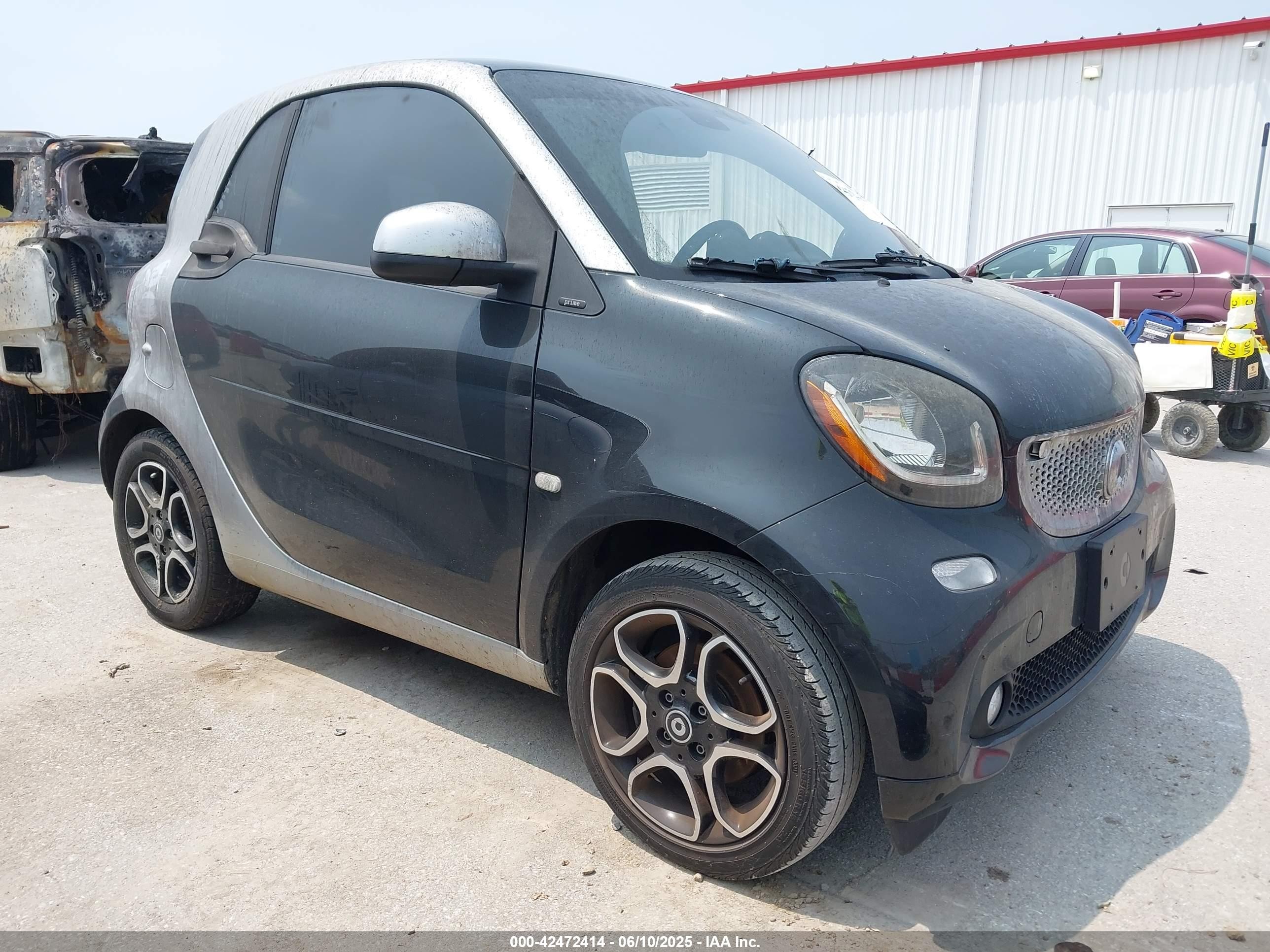 2016 Smart fortwo Passion, VIN WMEFJ5DA5GK049783 — Пожар