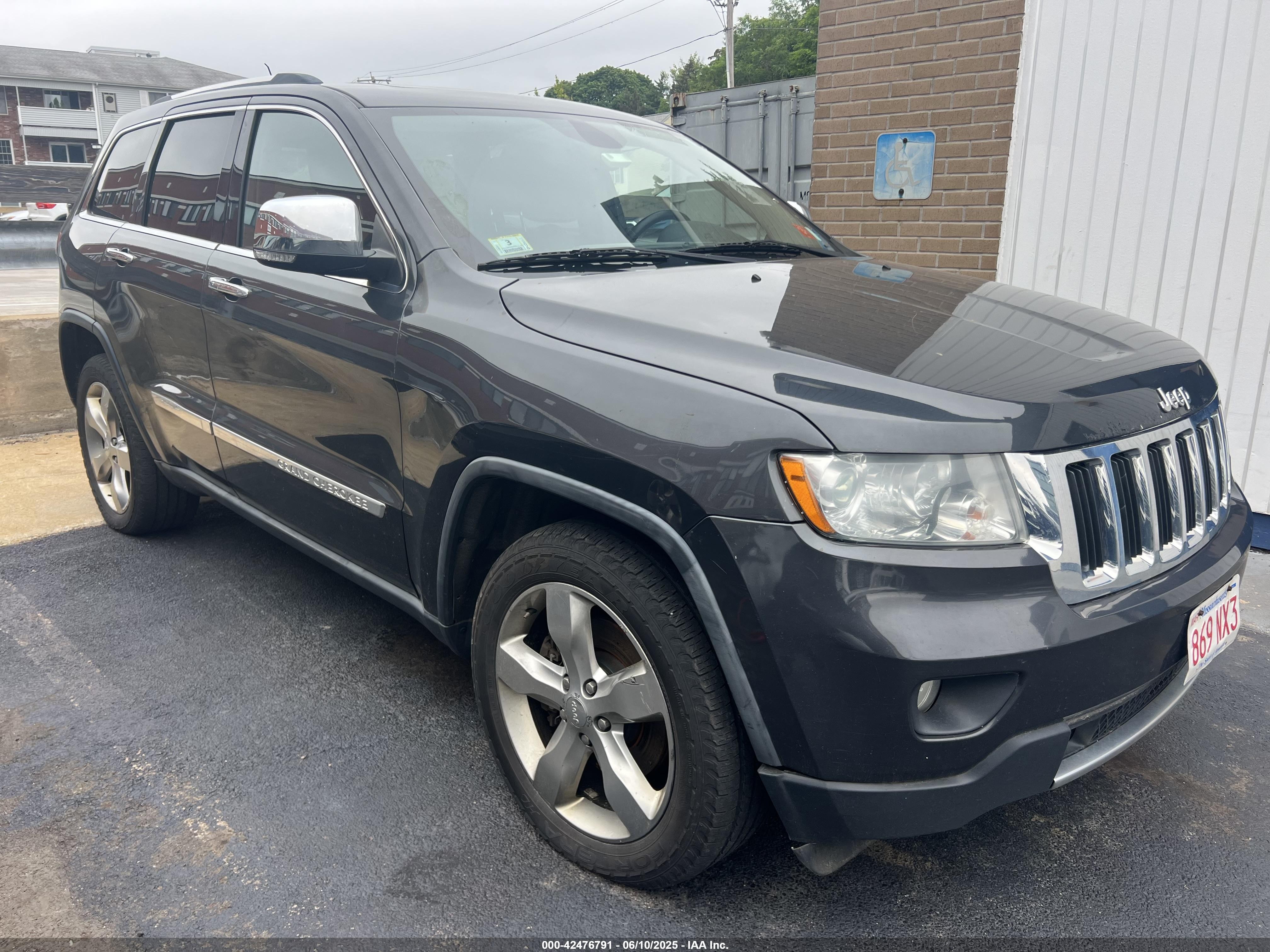 2011 Jeep Grand Cherokee Limited, VIN 1J4RR5GT3BC603675 — Фото с аукциона