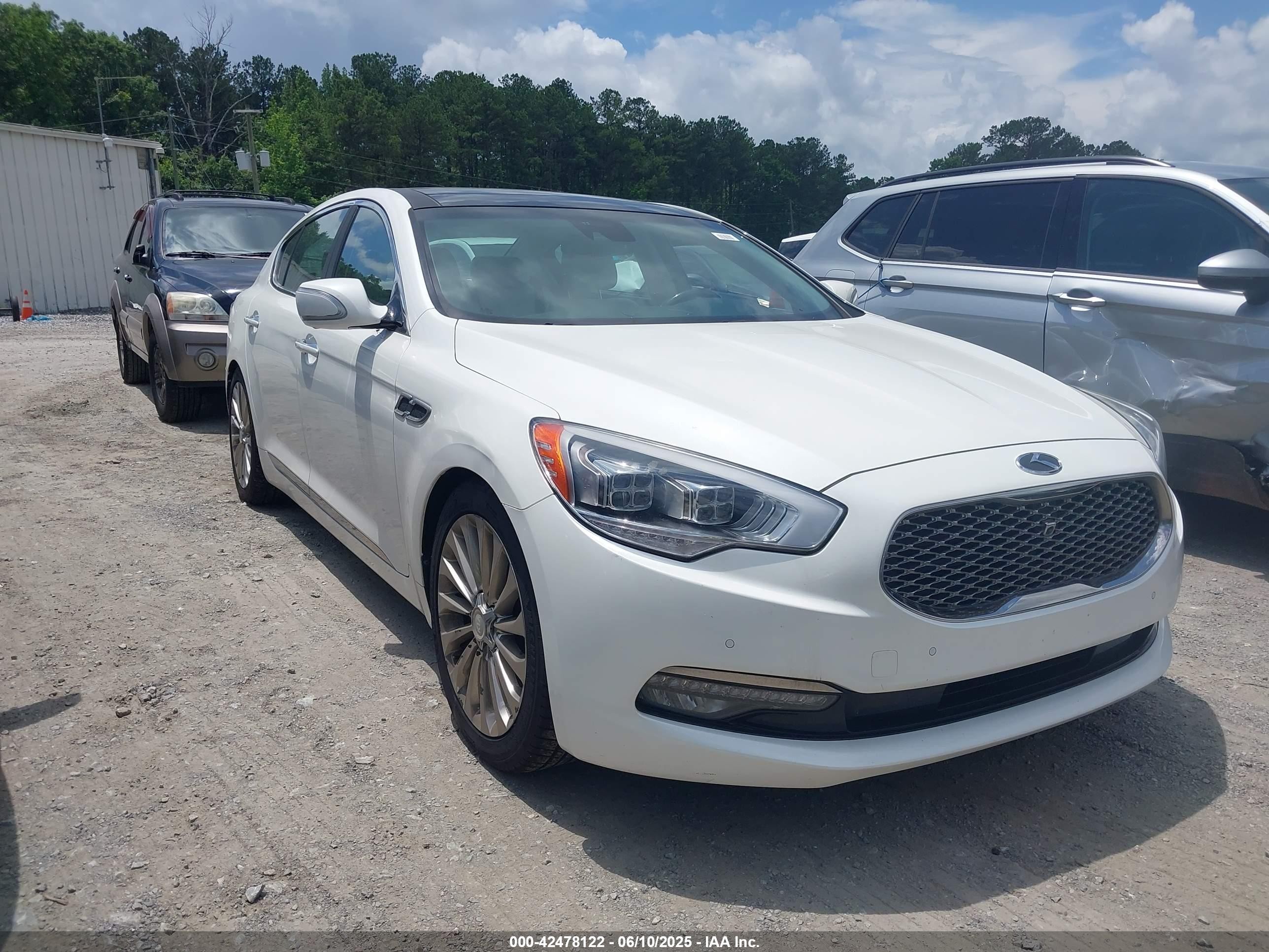 2016 Kia K900 Luxury, VIN KNALW4D4XG6032393 — Front end
