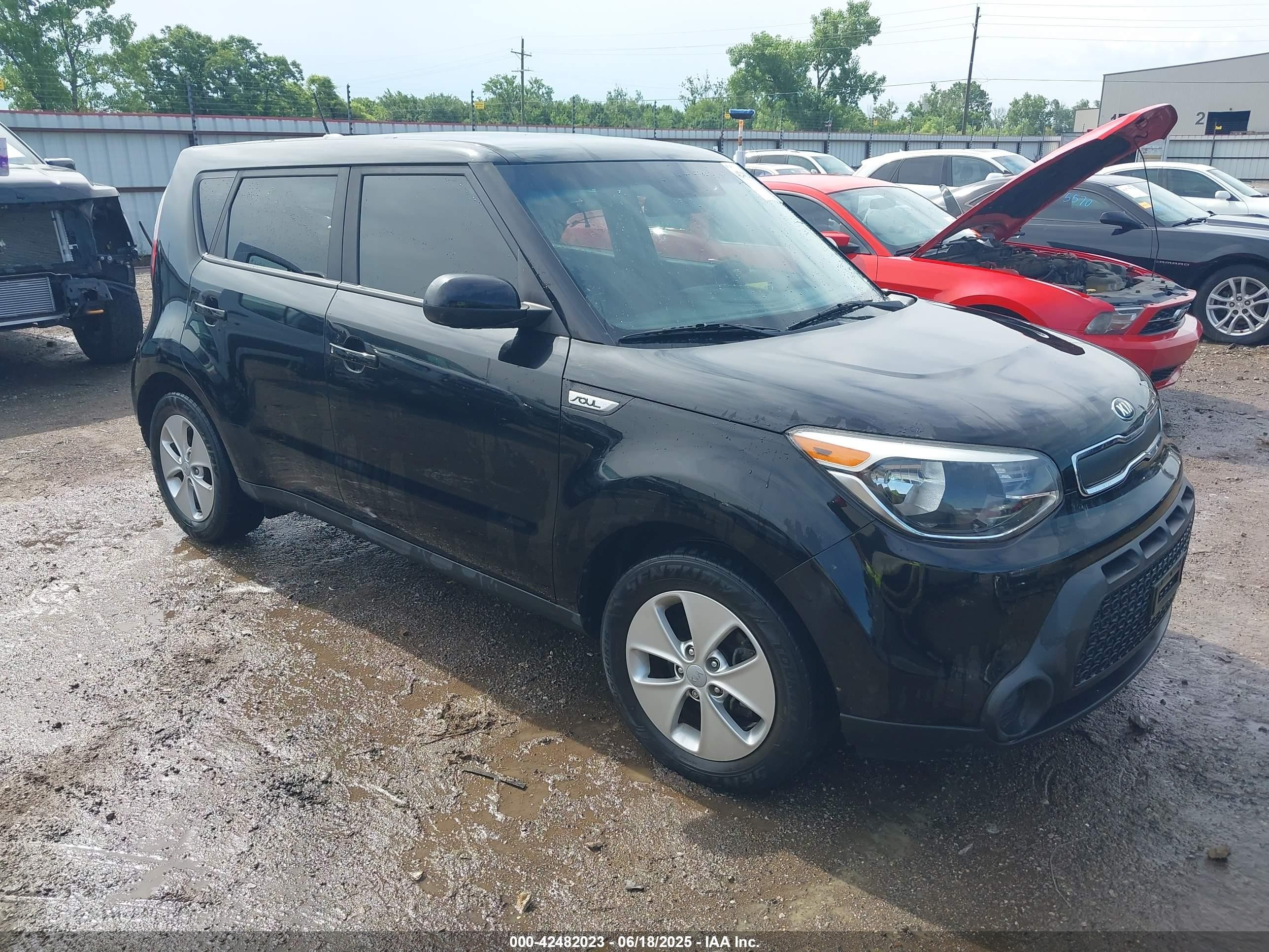 2016 Kia Soul, VIN KNDJN2A21G7365208 — Rear end