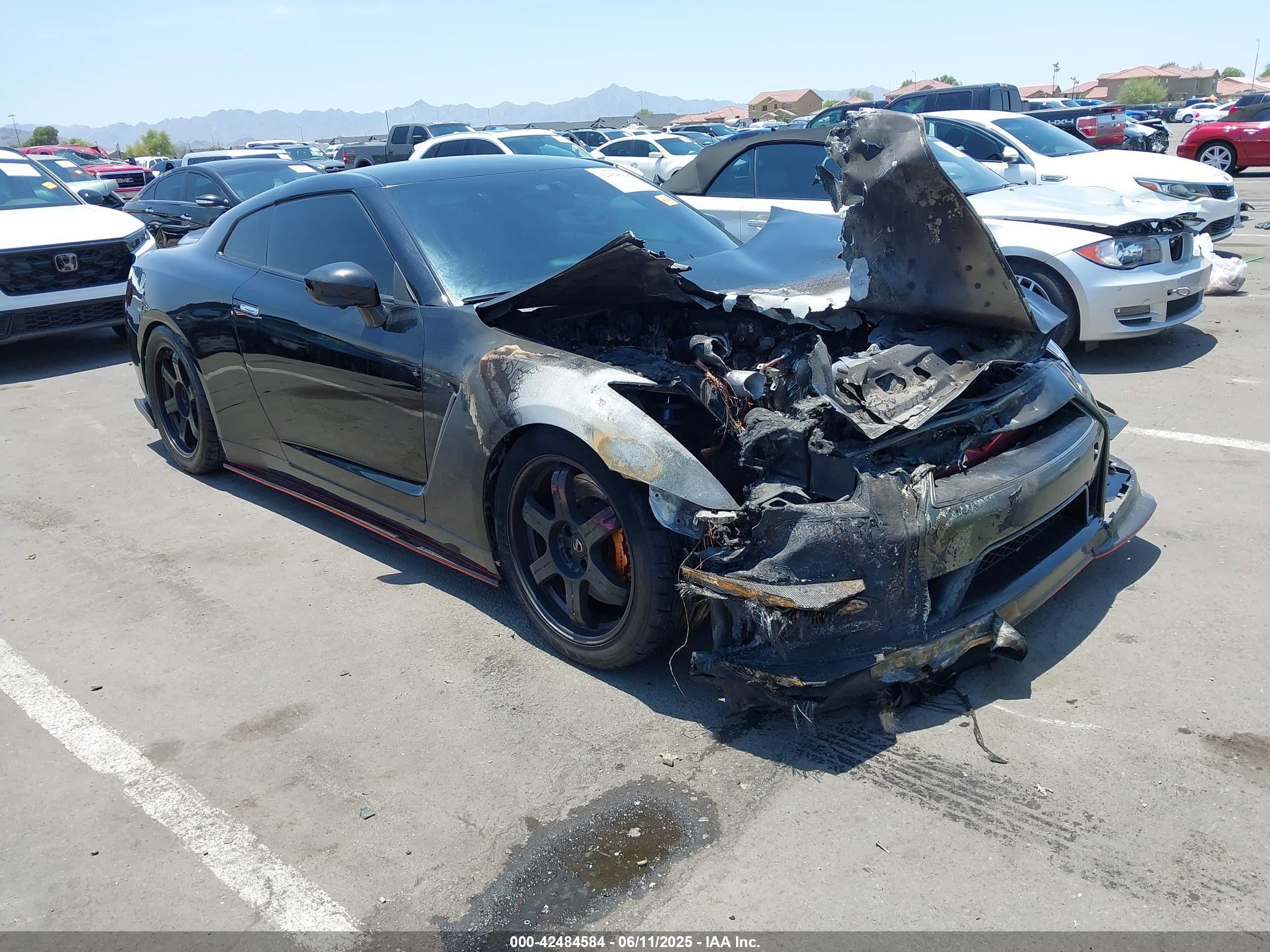 2012 Nissan GT-R Premium, VIN JN1AR5EF1CM250917 — Engine fire