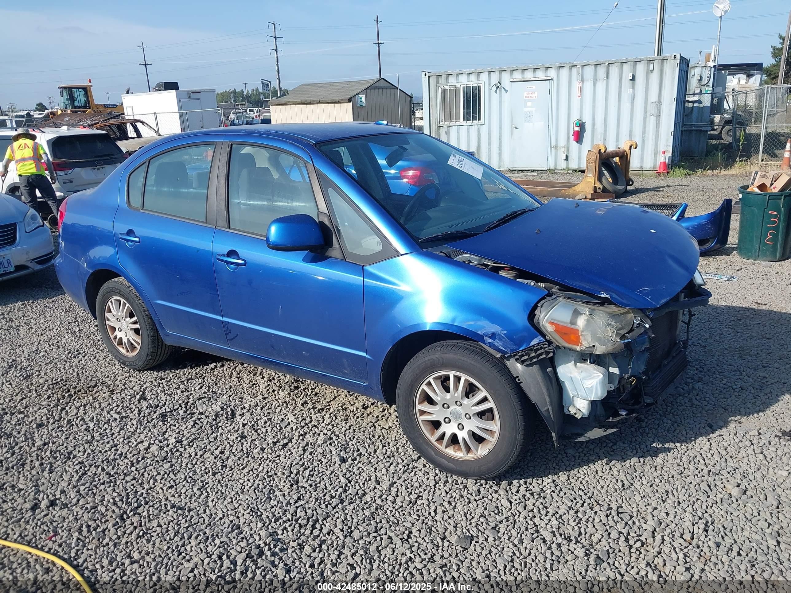 2013 Suzuki SX4 LE, VIN JS2YC5A36D6101505 — Front end