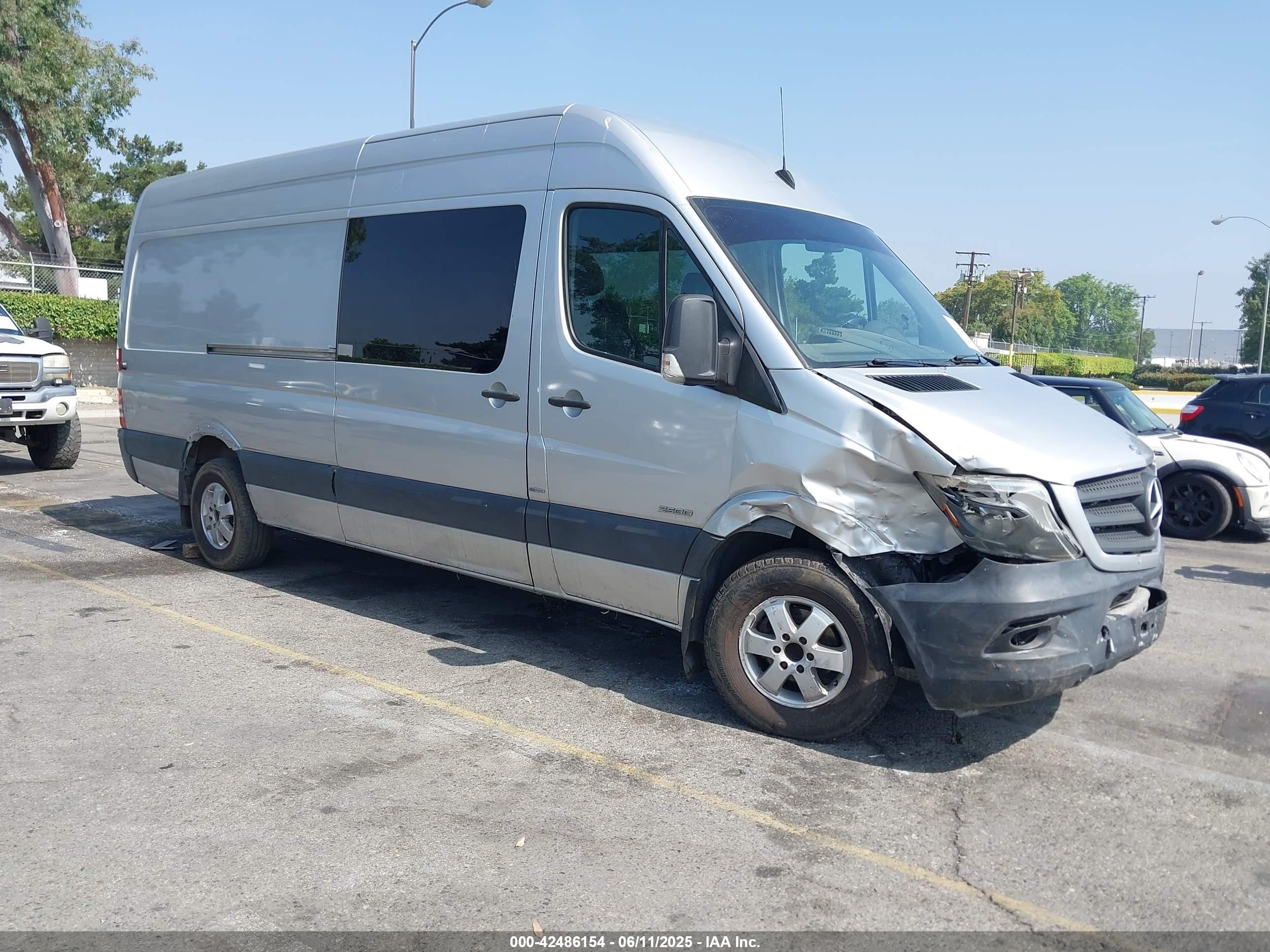 2014 Mercedes-Benz Sprinter, VIN WD4PE8DC4E5891803 — Front end