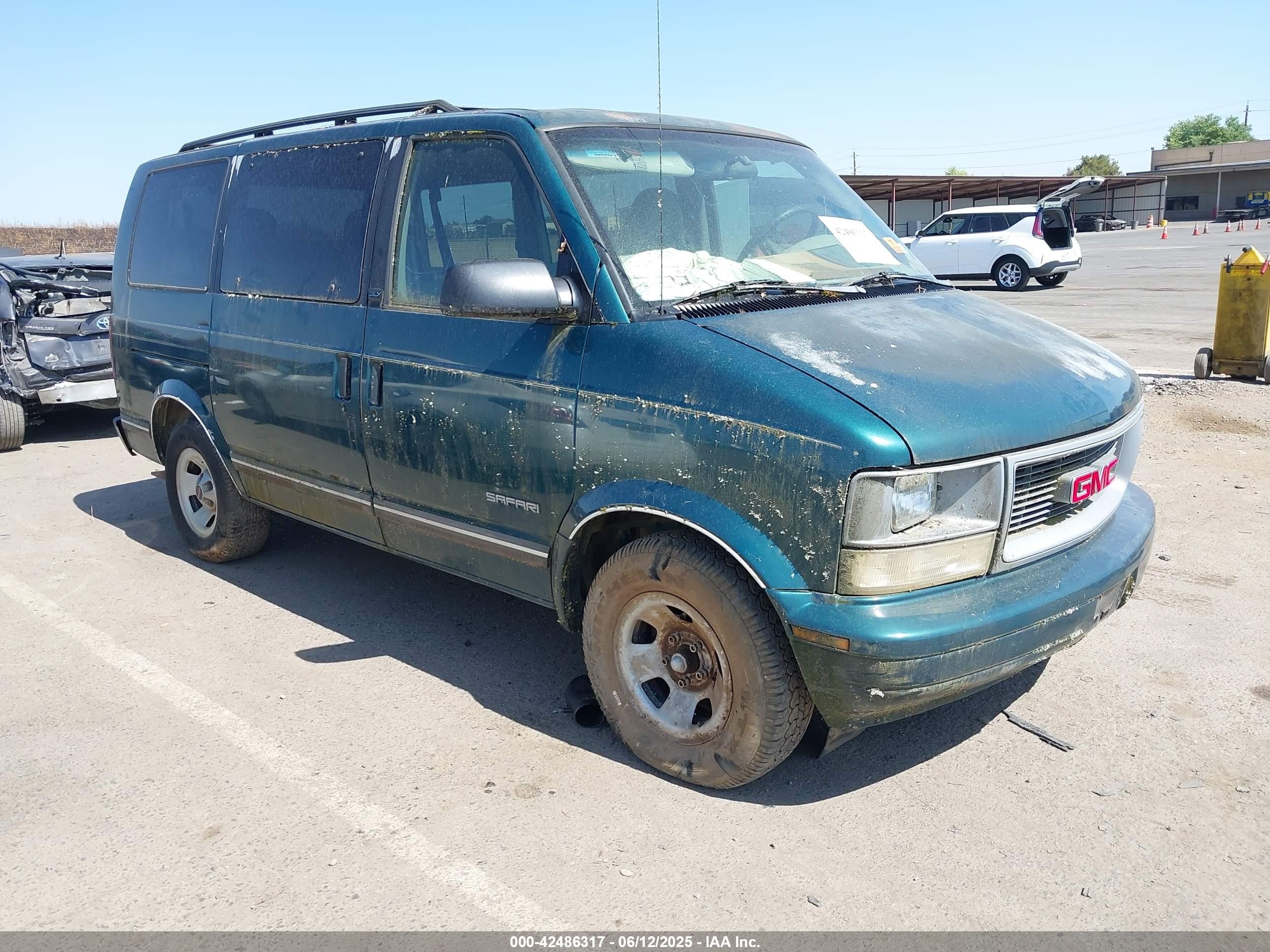 1997 GMC Safari, VIN 1GKDM19W8VB522779 — Biohazard / chemical
