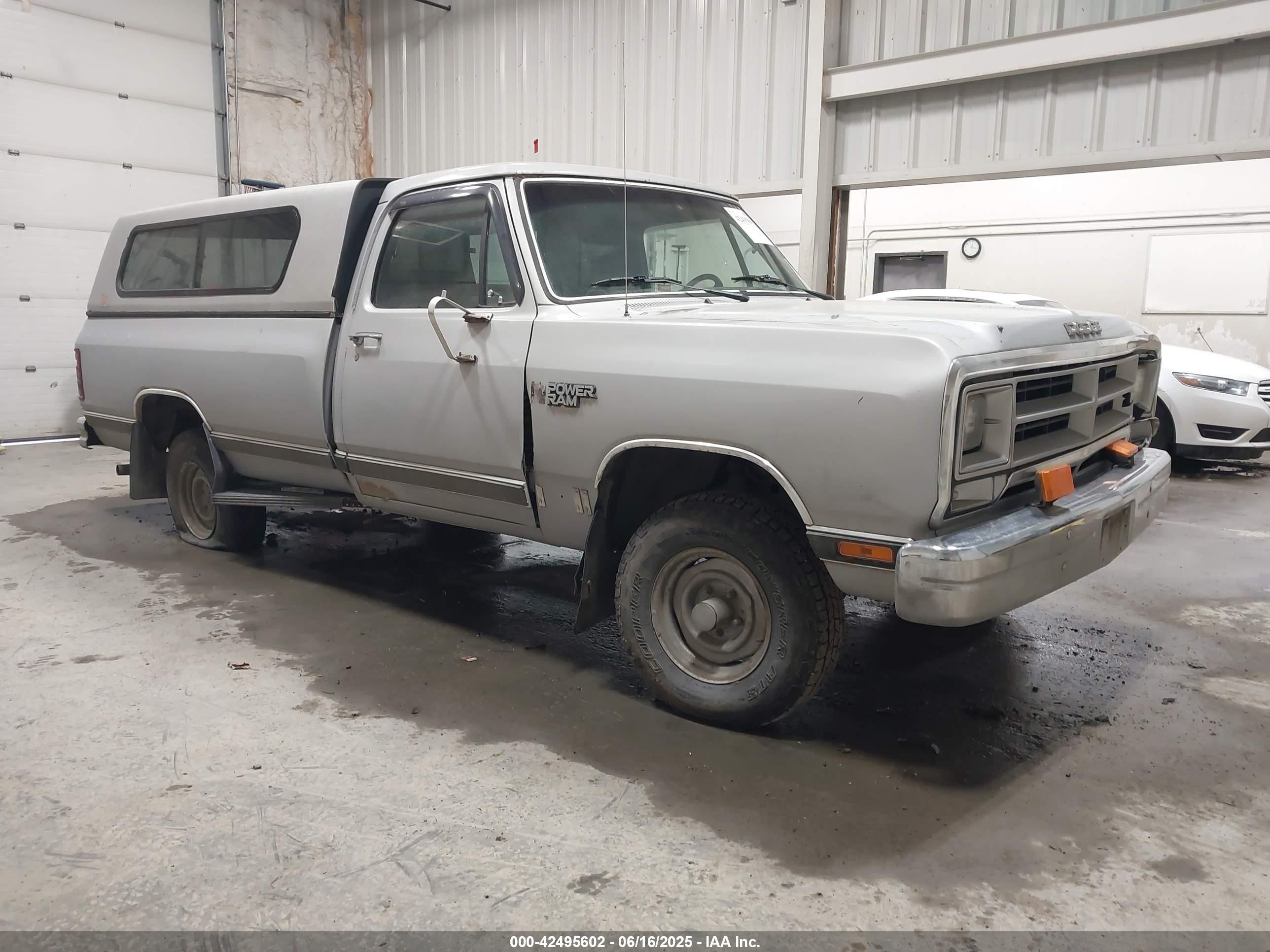 1990 Dodge W SERIES, VIN 1B7HM16Y4LS749404 — Side